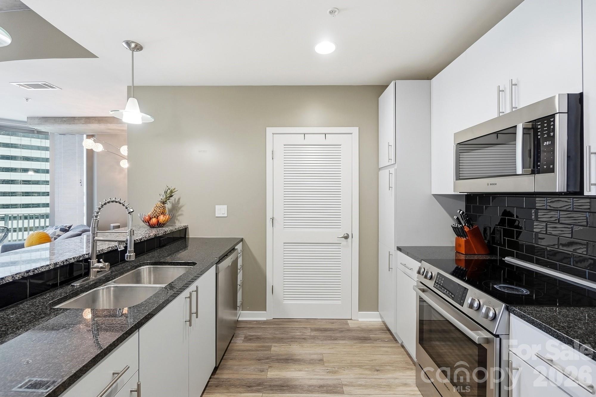 Avenue Condominiums - Residential