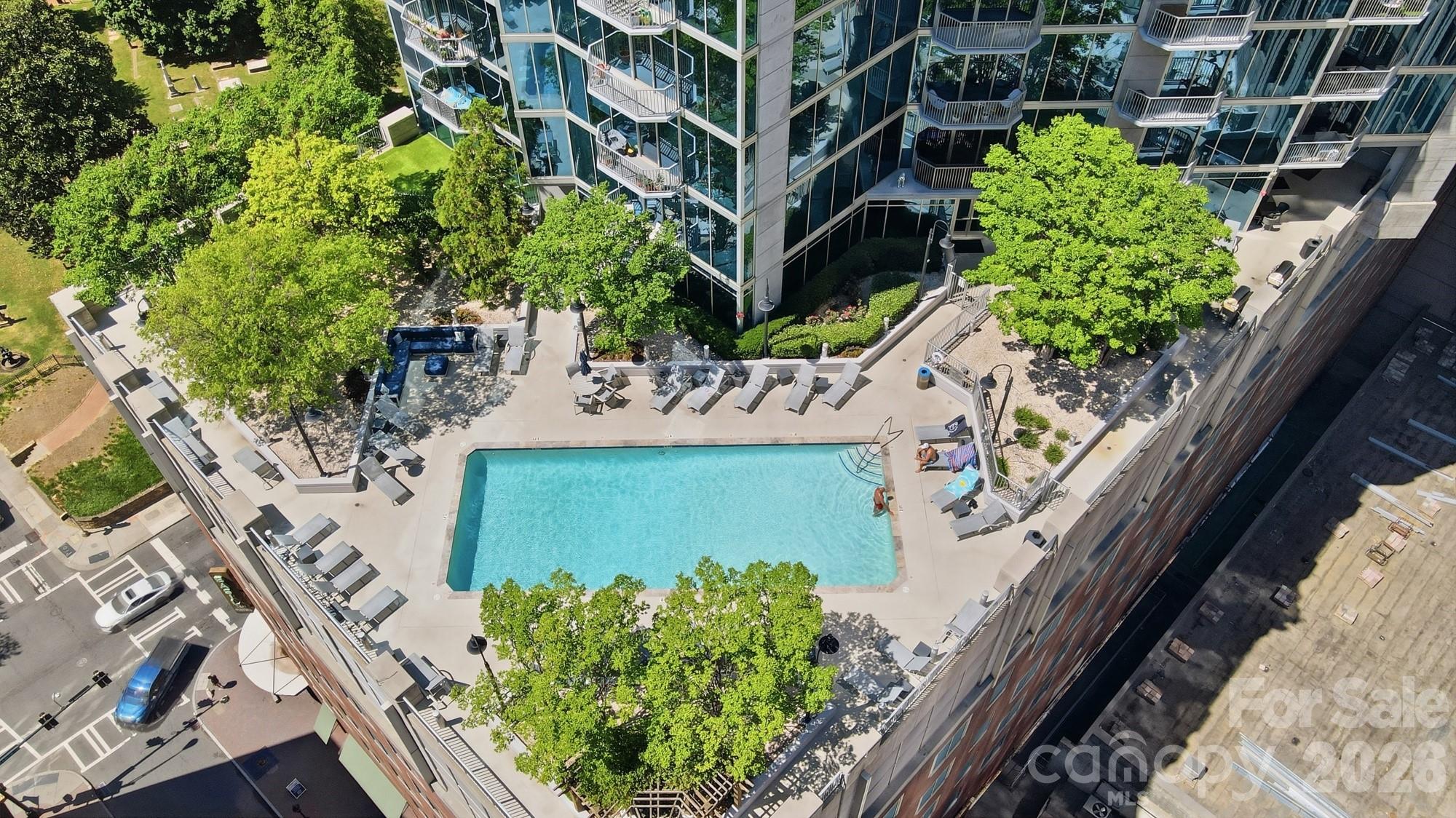 Avenue Condominiums - Residential