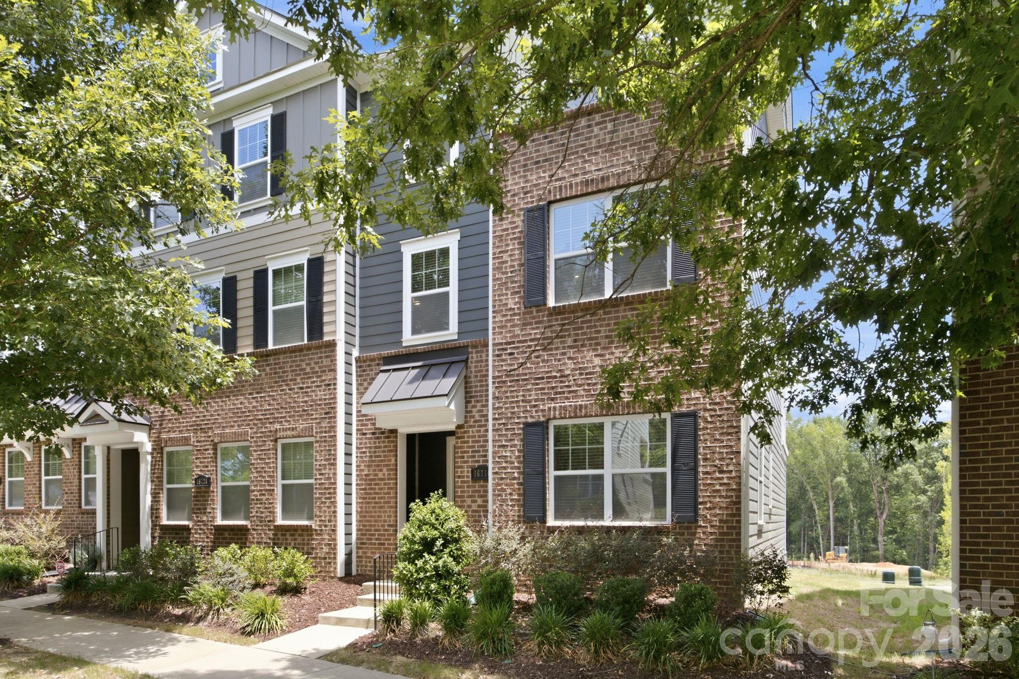 Summers Walk - Residential