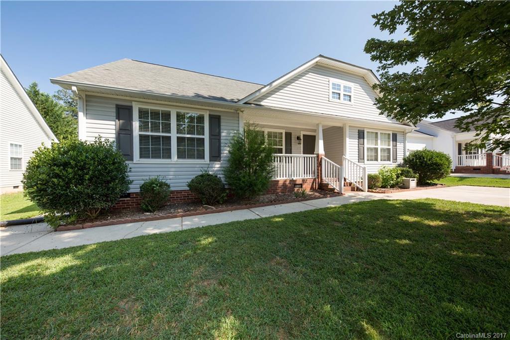 Welcome home to this move in ready ranch featuring laminate flooring, ceramic tile in the kitchen, split bedroom plan, neutral paint, privacy fence, and more!!! Relax on the screened-in porch overlooking the fenced in backyard and entertain your friends with the open floor plan and bonfire out back! Don't miss this one!