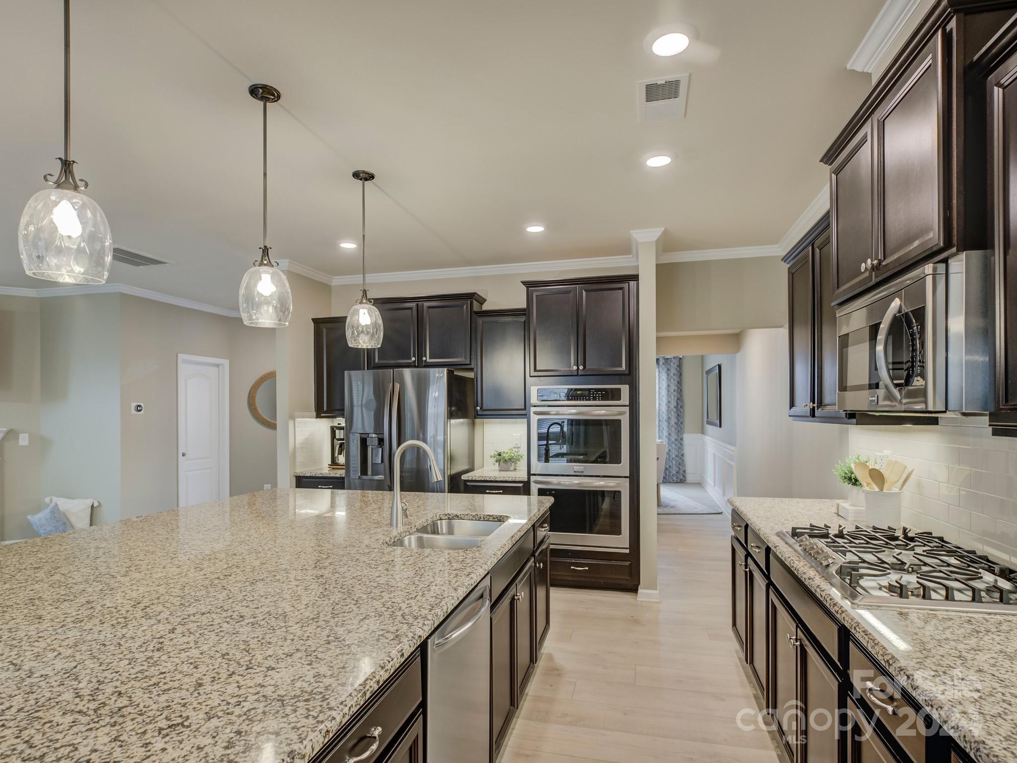 The Retreat At Rayfield - Residential