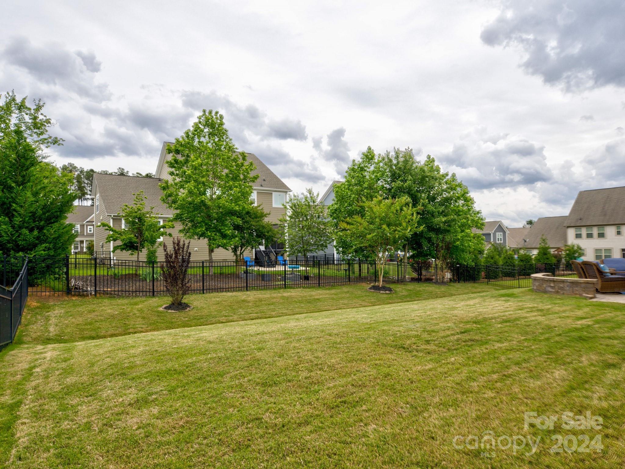 The Retreat At Rayfield - Residential
