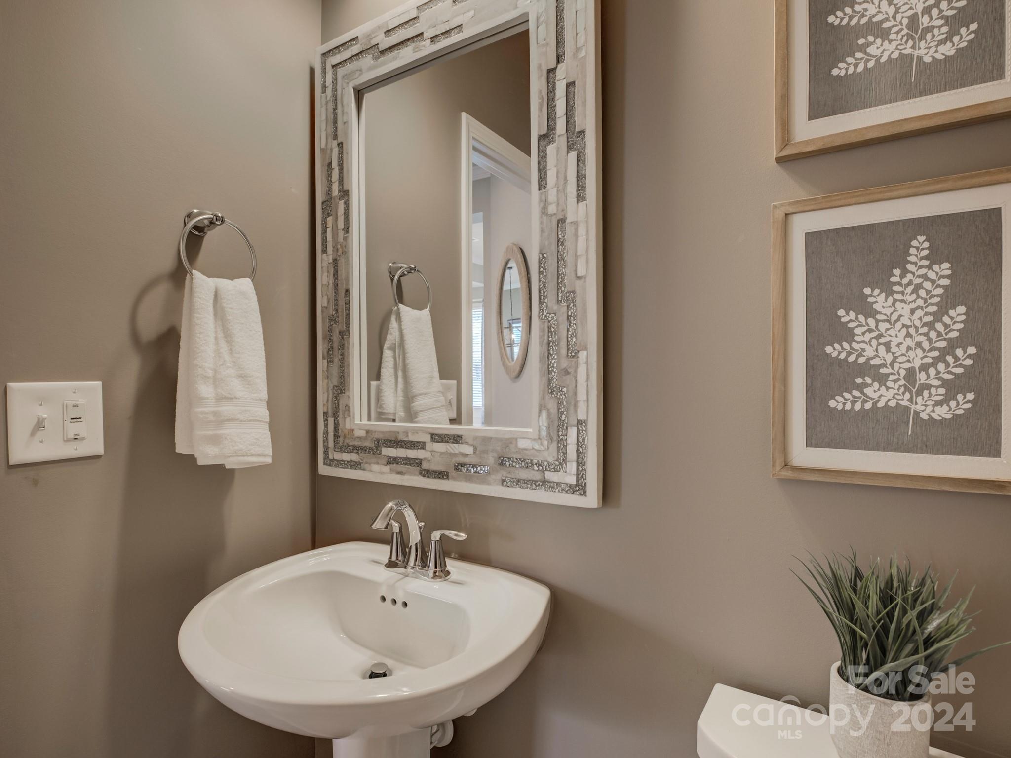 The Retreat At Rayfield - Residential