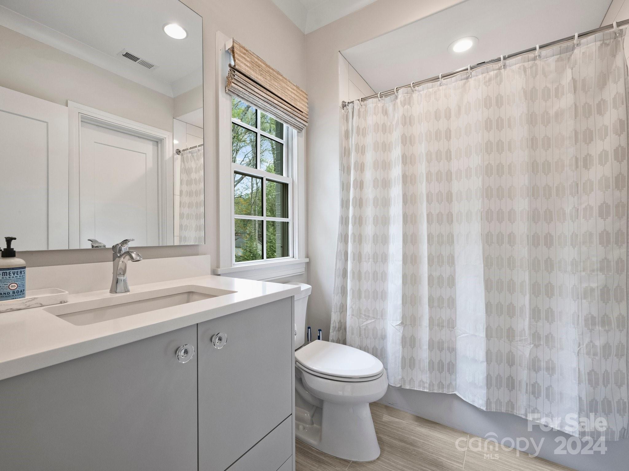 Mammoth Oaks - Residential