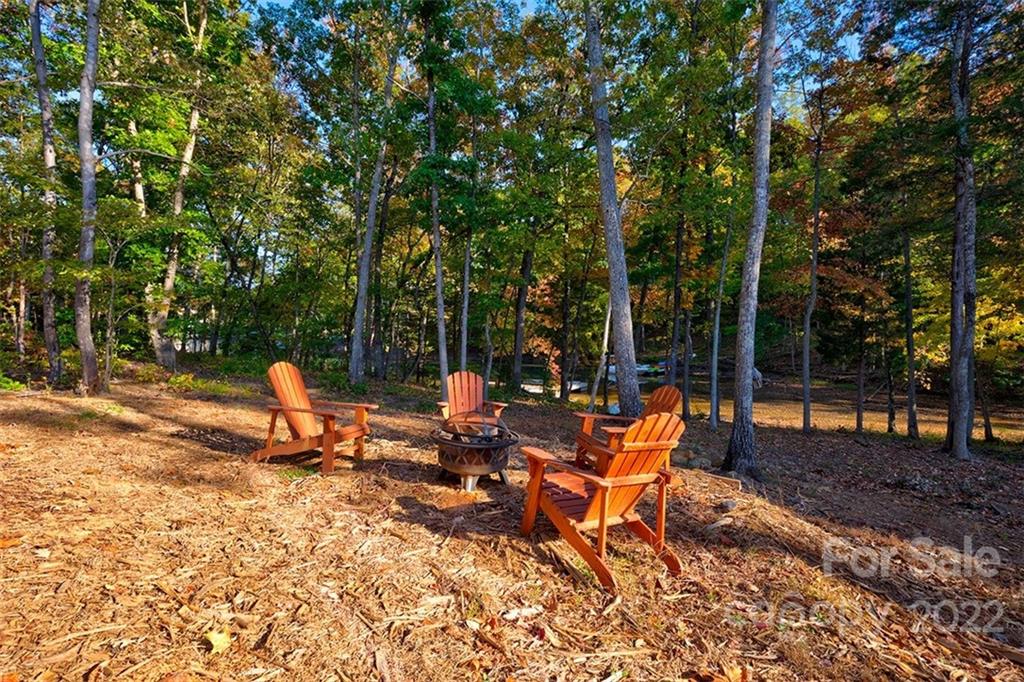Lake Crest - Residential