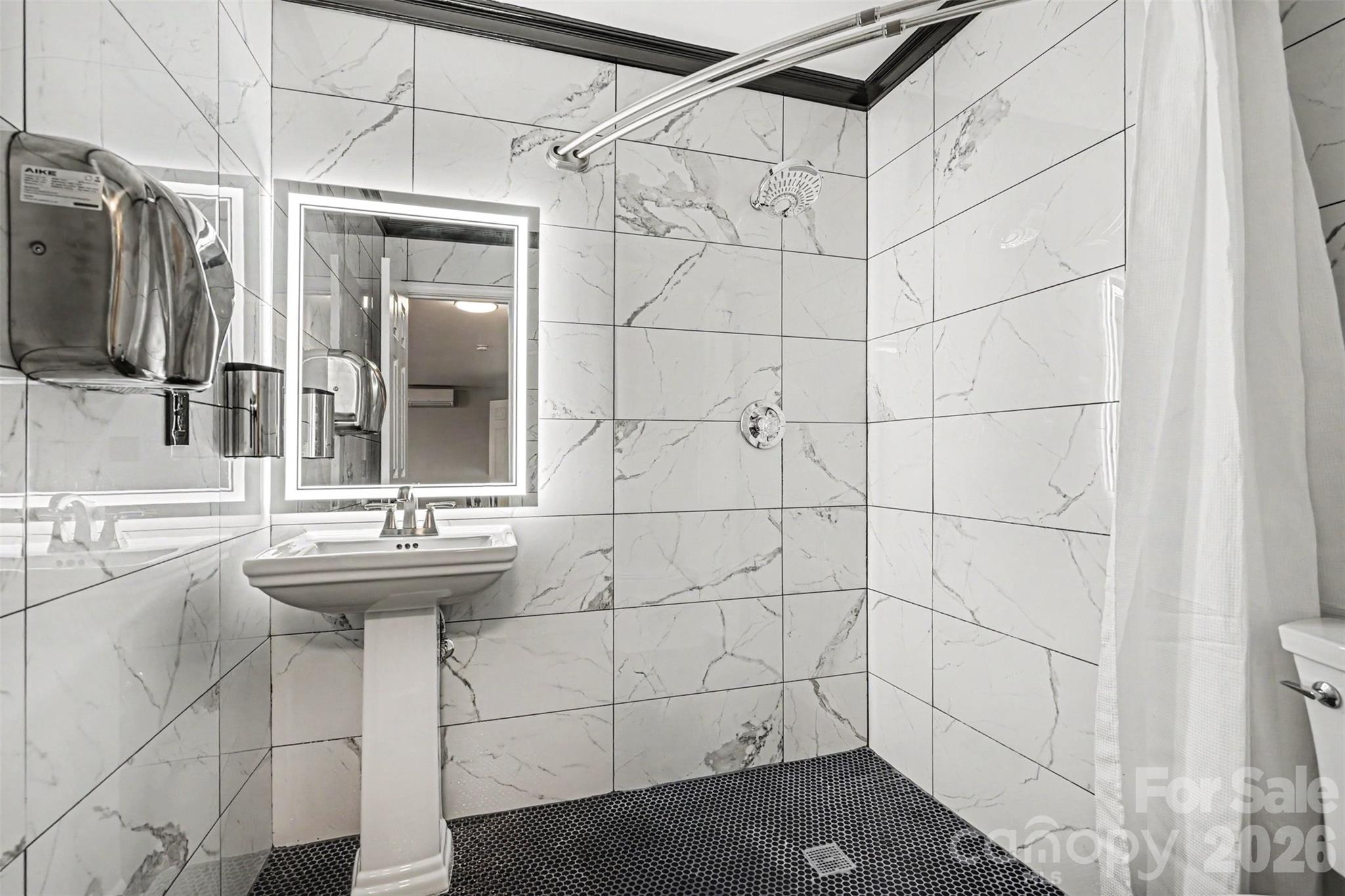 Tenth Avenue - Residential