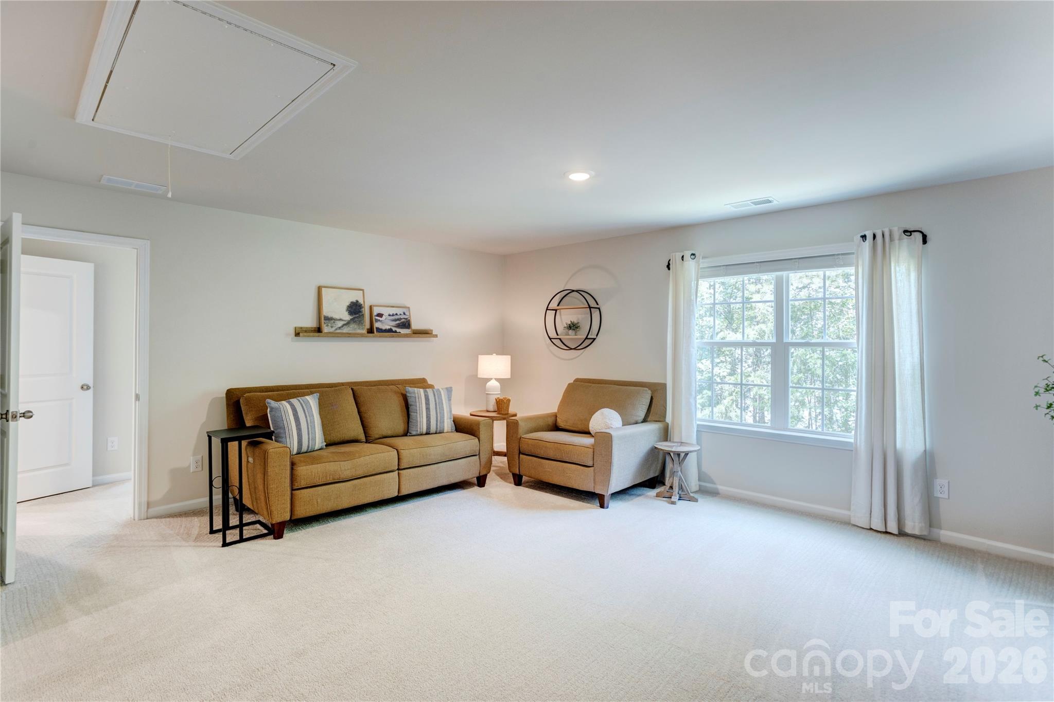 The Estates at Arlington Woods - Residential