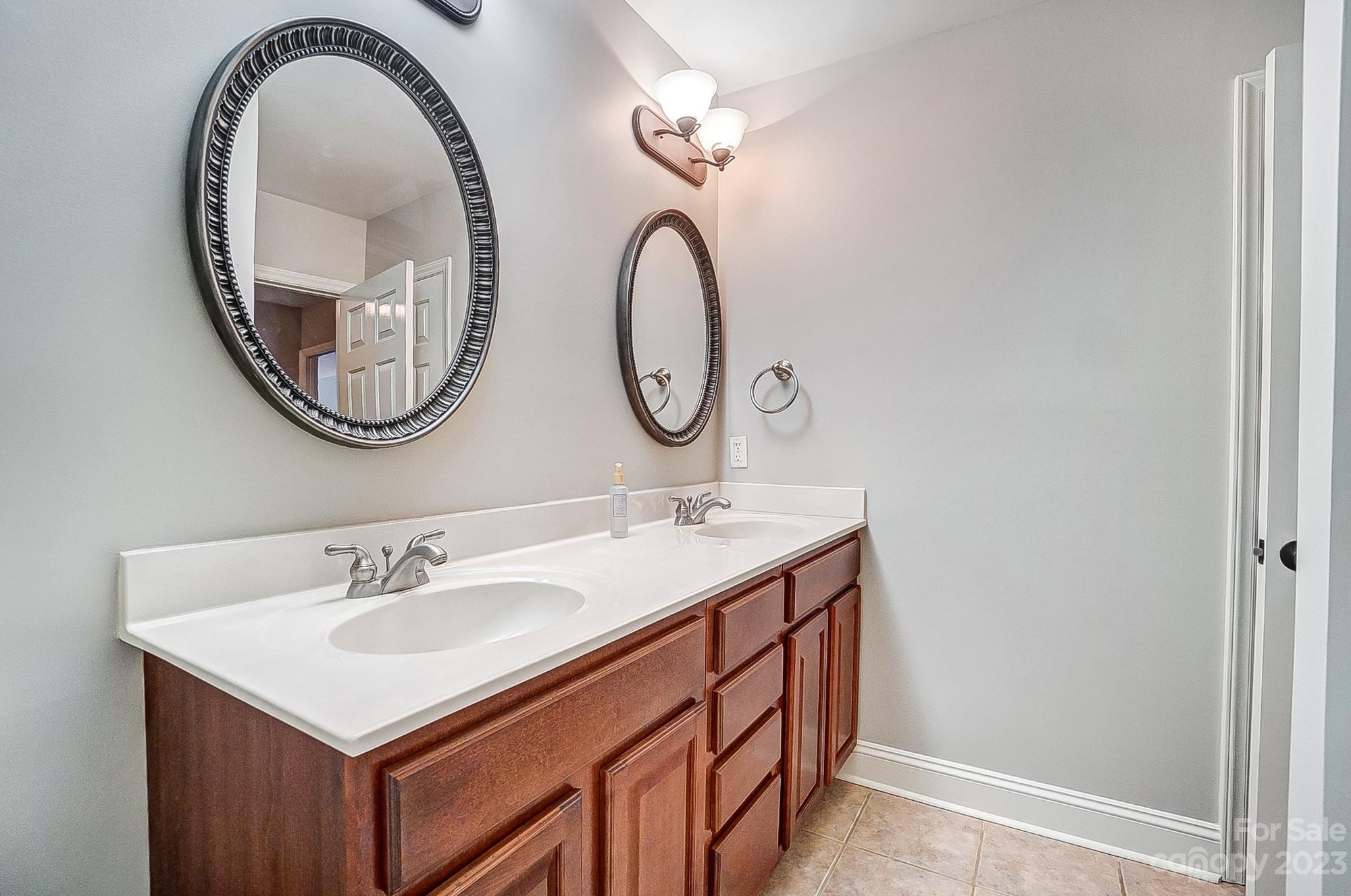 Fairlawn Villas - Residential