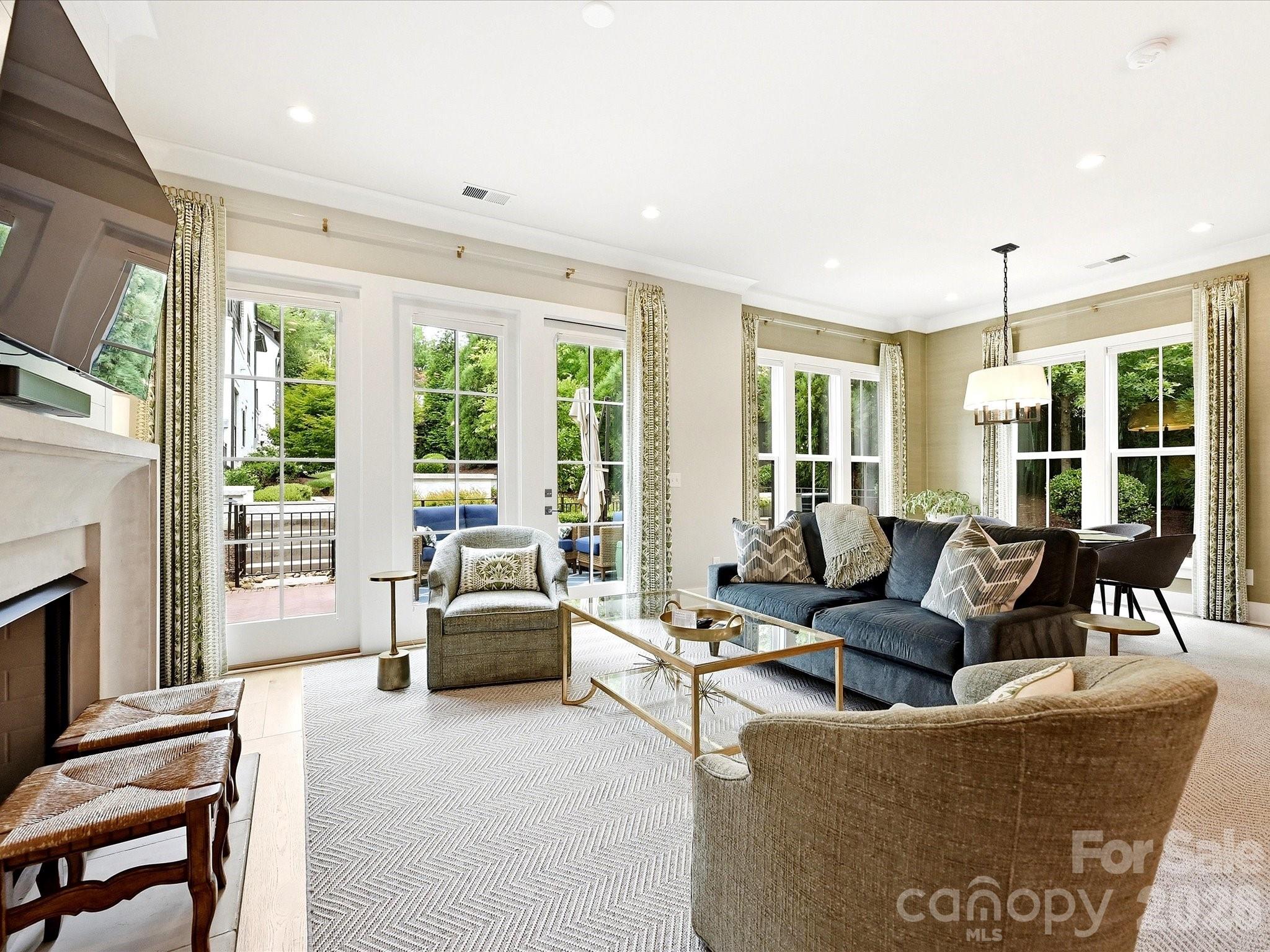 The Nolen Townes - Residential