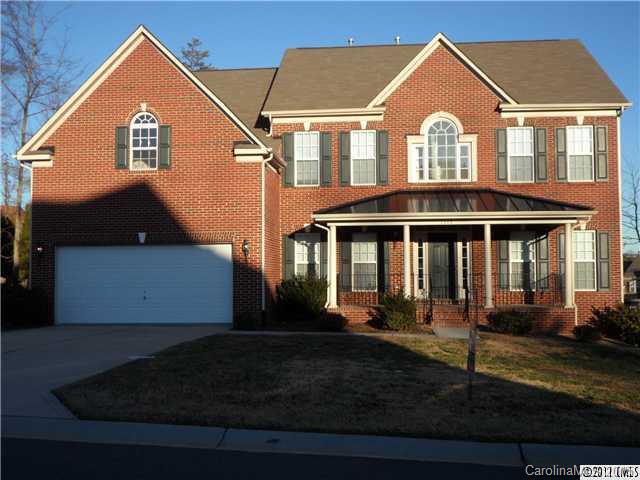 Move in condition .Lots of room to grow! 5 large bedrooms, 4 full baths, bonus room in addition to a full partially finished basement w/heat/air needs paint and carpet. Approx 4500 sq ft of almost new home built in 2007. Owners relocated before they had a chance to move in! Great $$$ for the sq ft Low SC taxes, award winning Clover Schools, located across from Crowders Creek Elementary