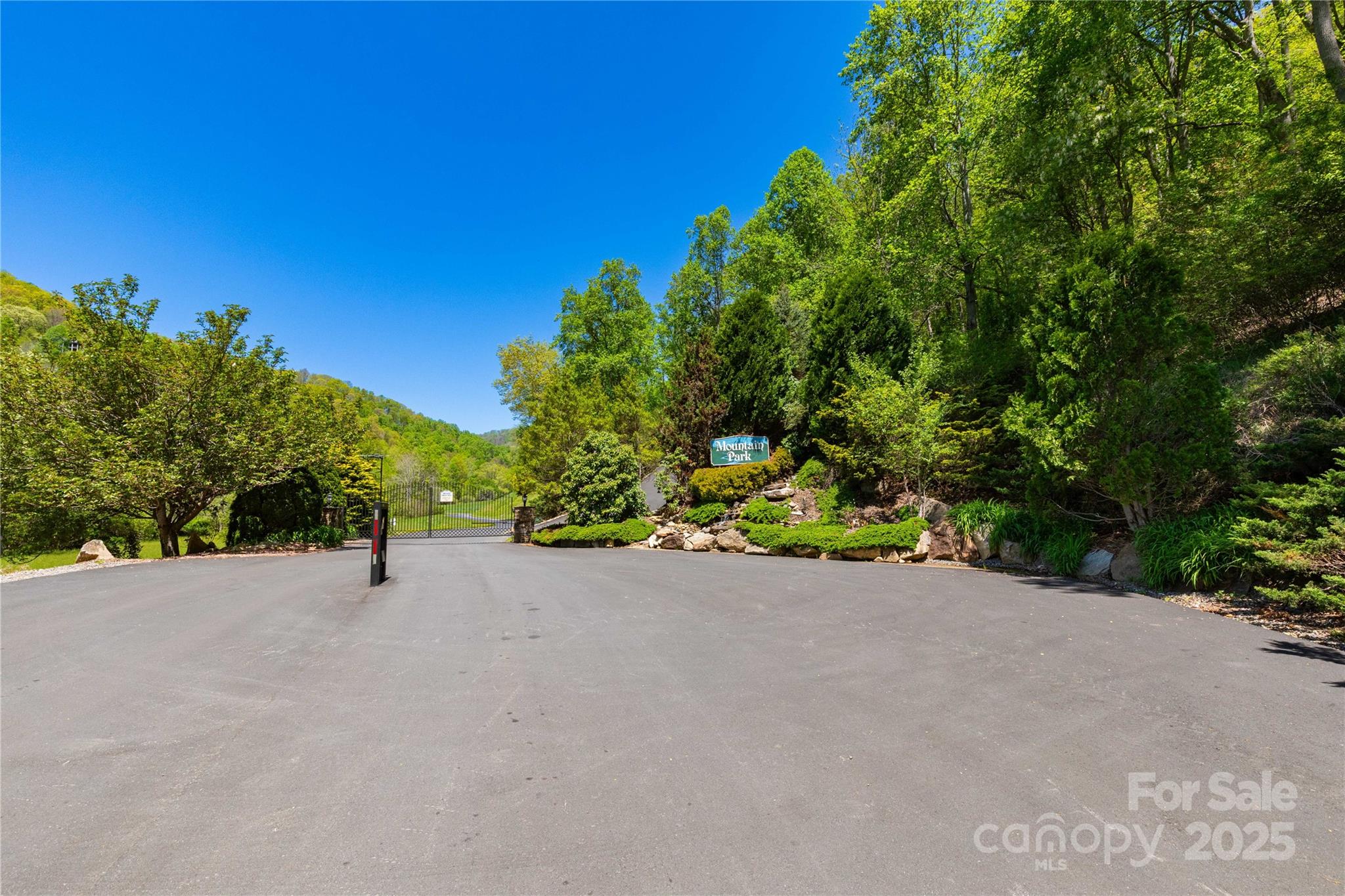 Mountain Park - Land