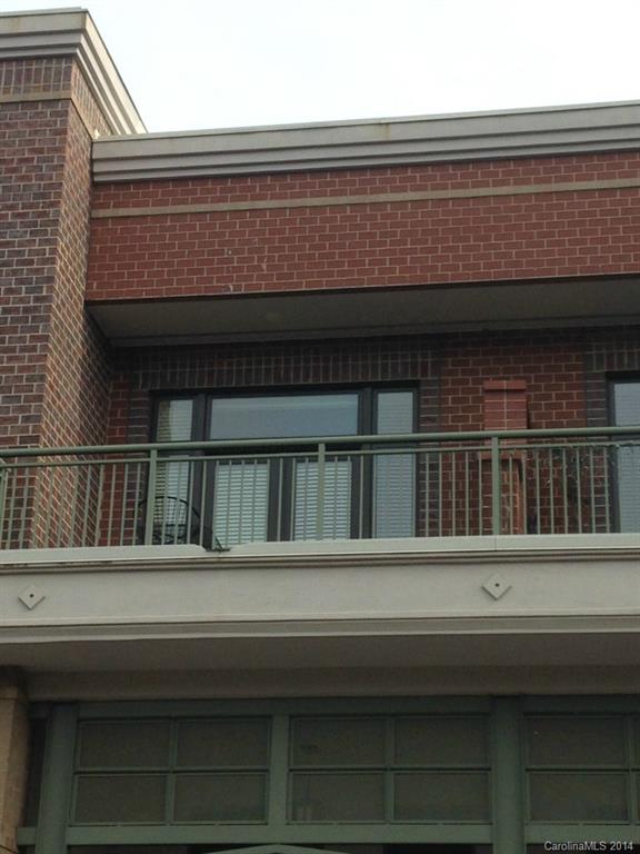 RENT SPECIAL MOVE IN BEFORE FEBRUARY 1ST 50% OFF SECOND MONTHS RENT !!One bedroom condo located in very convenient location. Hardwood Floors in living area, Concrete counter tops and maple cabinets and decorative lighting, all appliance including washer and dryer, HUGE master walk in closet. Ceramic tile Bathtub, private patio, Community has pool, fitness center, club house and grilling area. Secured entry building with elevator and beautiful hallways. One Assigned parking space.