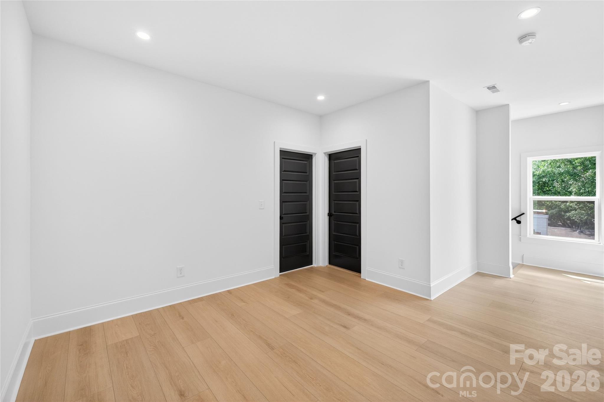 Plaza - Residential