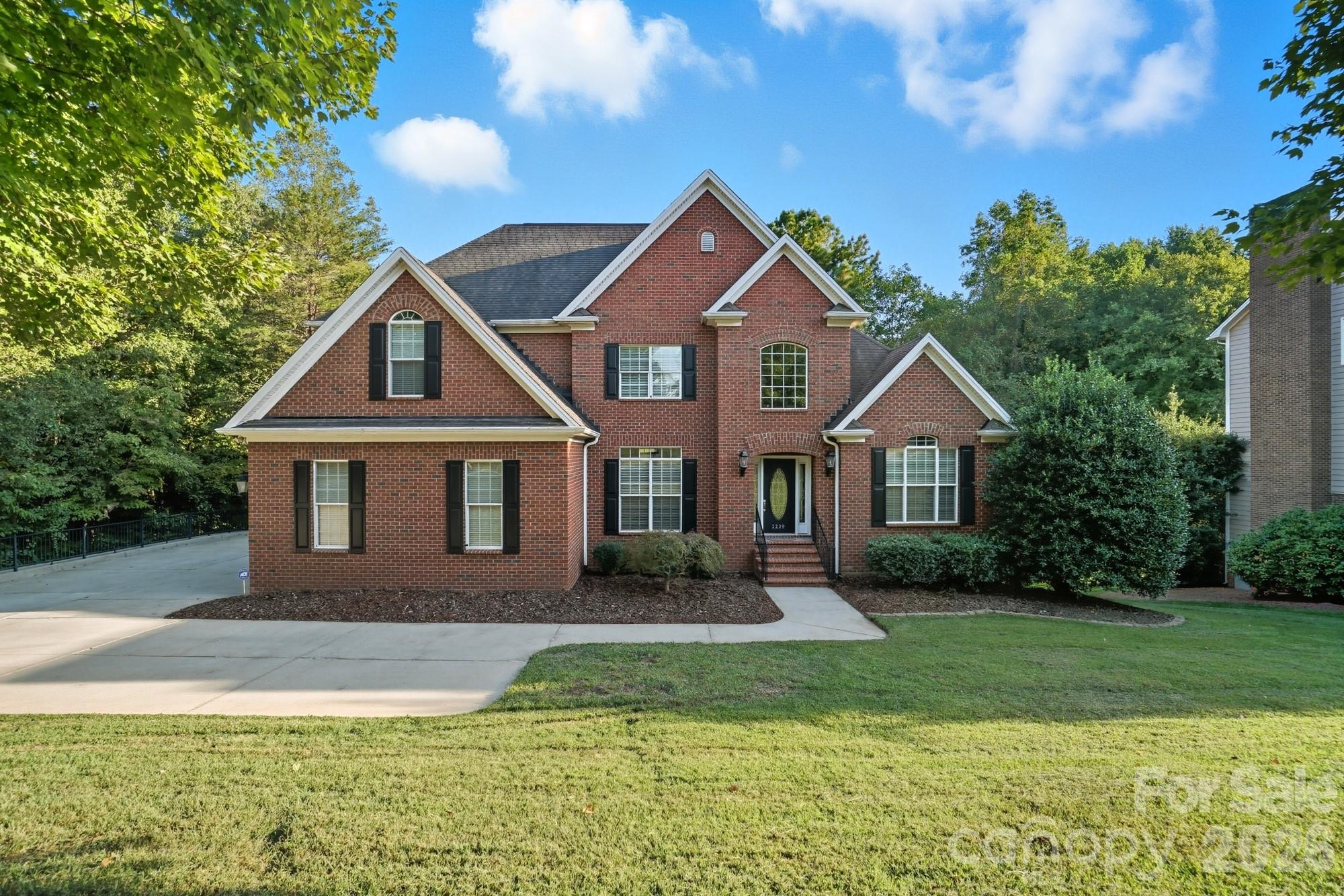 Absolutely Beautiful Property in Sought-After Neighborhood of Planters Ridge! Elegantly spectacular 4 Bedroom Residence with an additional room in the main floor that can be used as a bedroom, office, playroom or exercise room. Over 3,000 sf of Luxury Finishes, Magnificently Sized Rooms, High Ceilings, Exquisite Moldings, Tile & Hardwood Floors. Large Windows Opening to Incredible Views. State-Of-The-Art Kitchen, Primary Suite Retreat with heated bathroom floor, 2,100+ sf Basement ready to be finished. Just minutes to Charlotte Douglas Airport, shopping and more. This Beautiful home will not last long. COME and check it out!!
Seller agrees to an allowance of $2000 for painting.