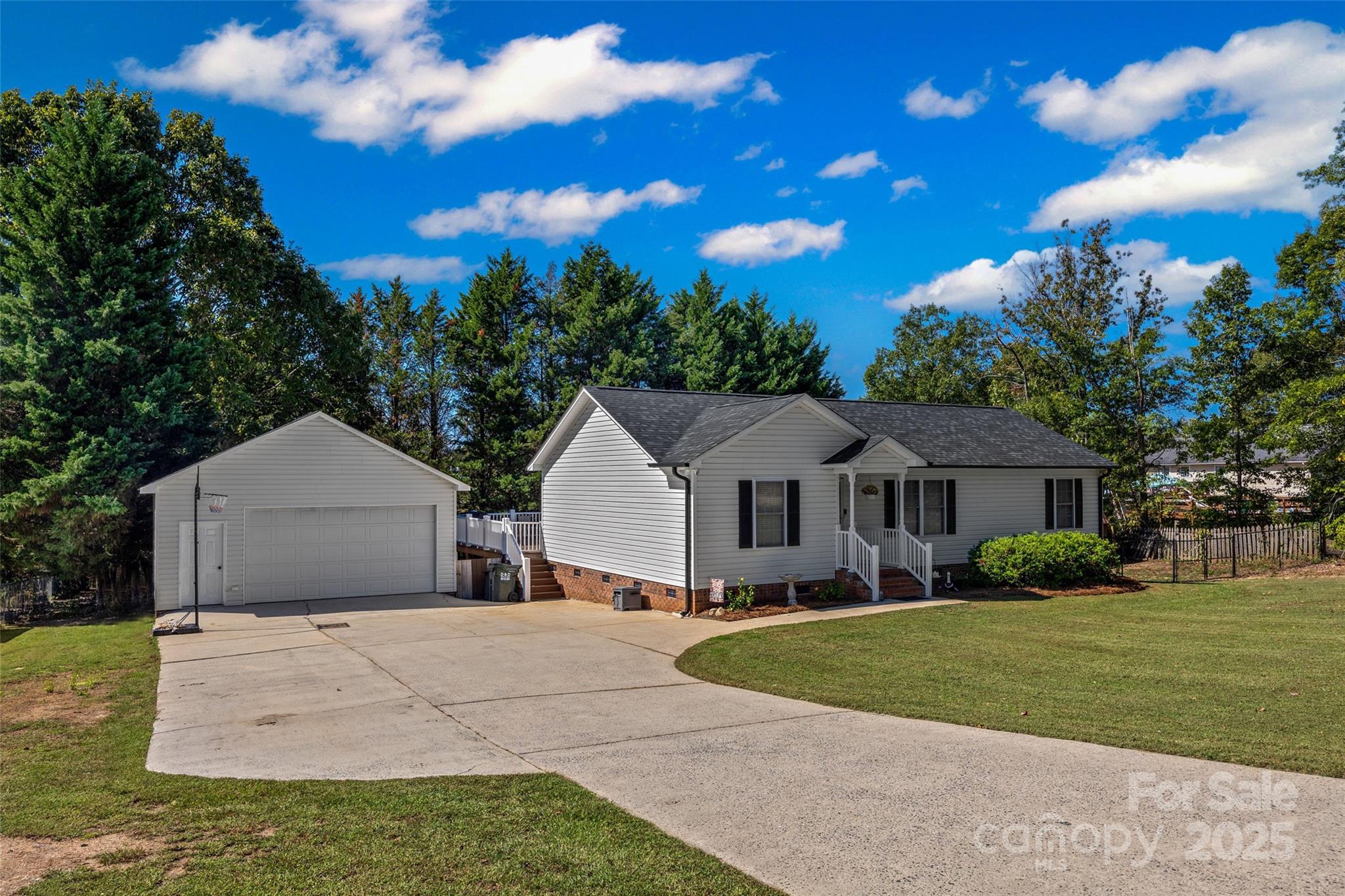 Quail Lakes - Residential