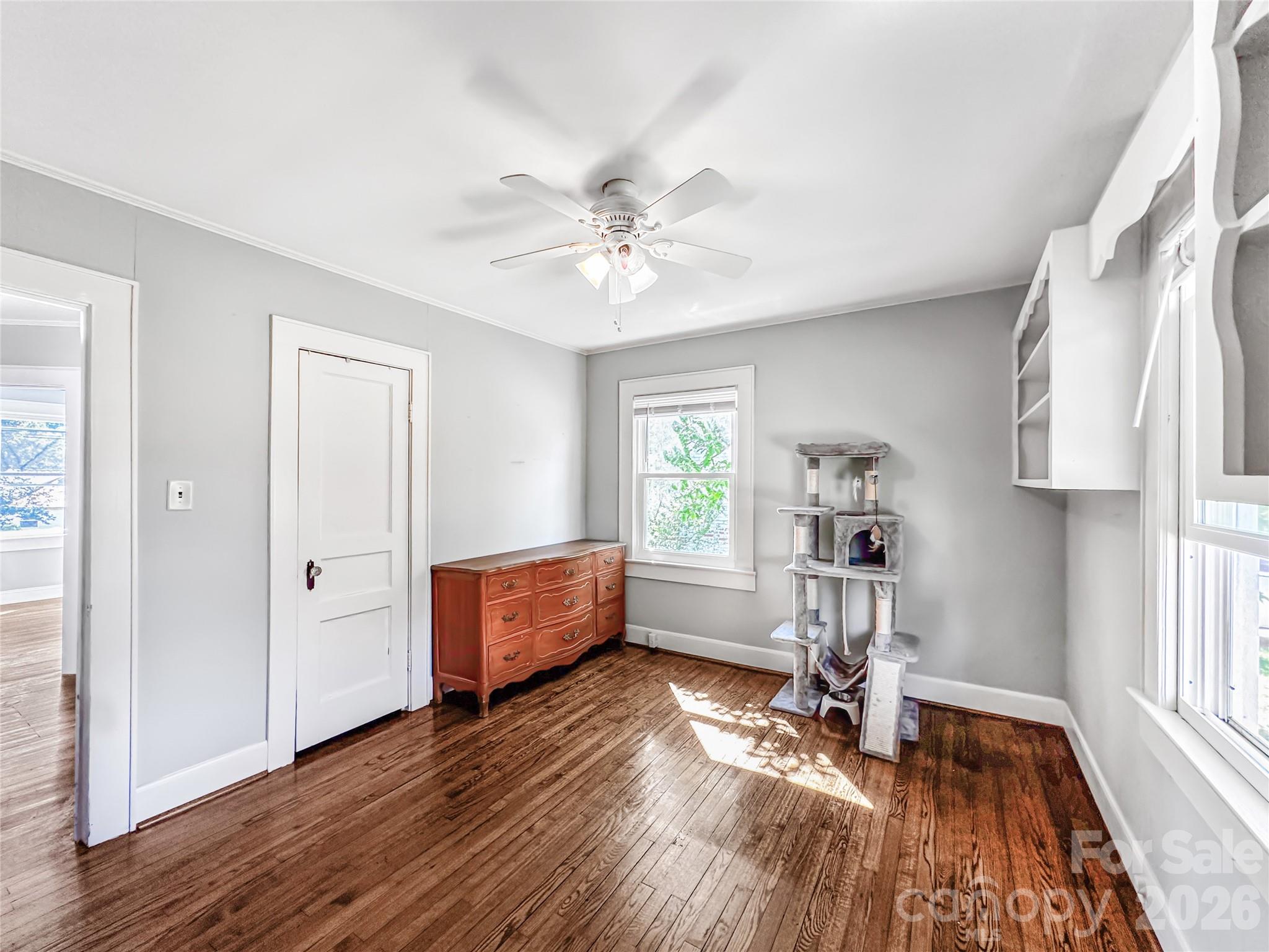 COUNTRY CLUB ESTATES - Residential