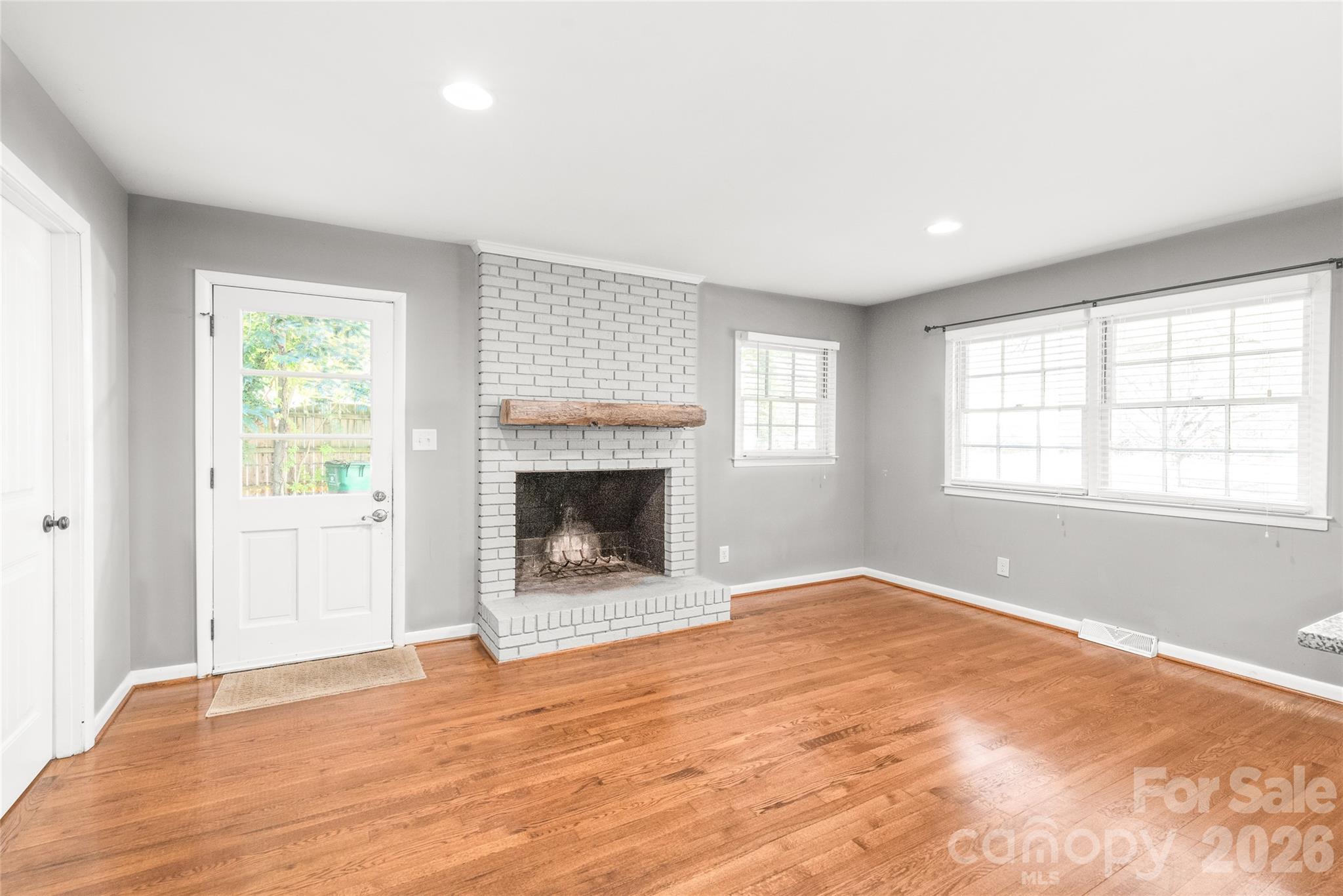 Queens Grant - Residential
