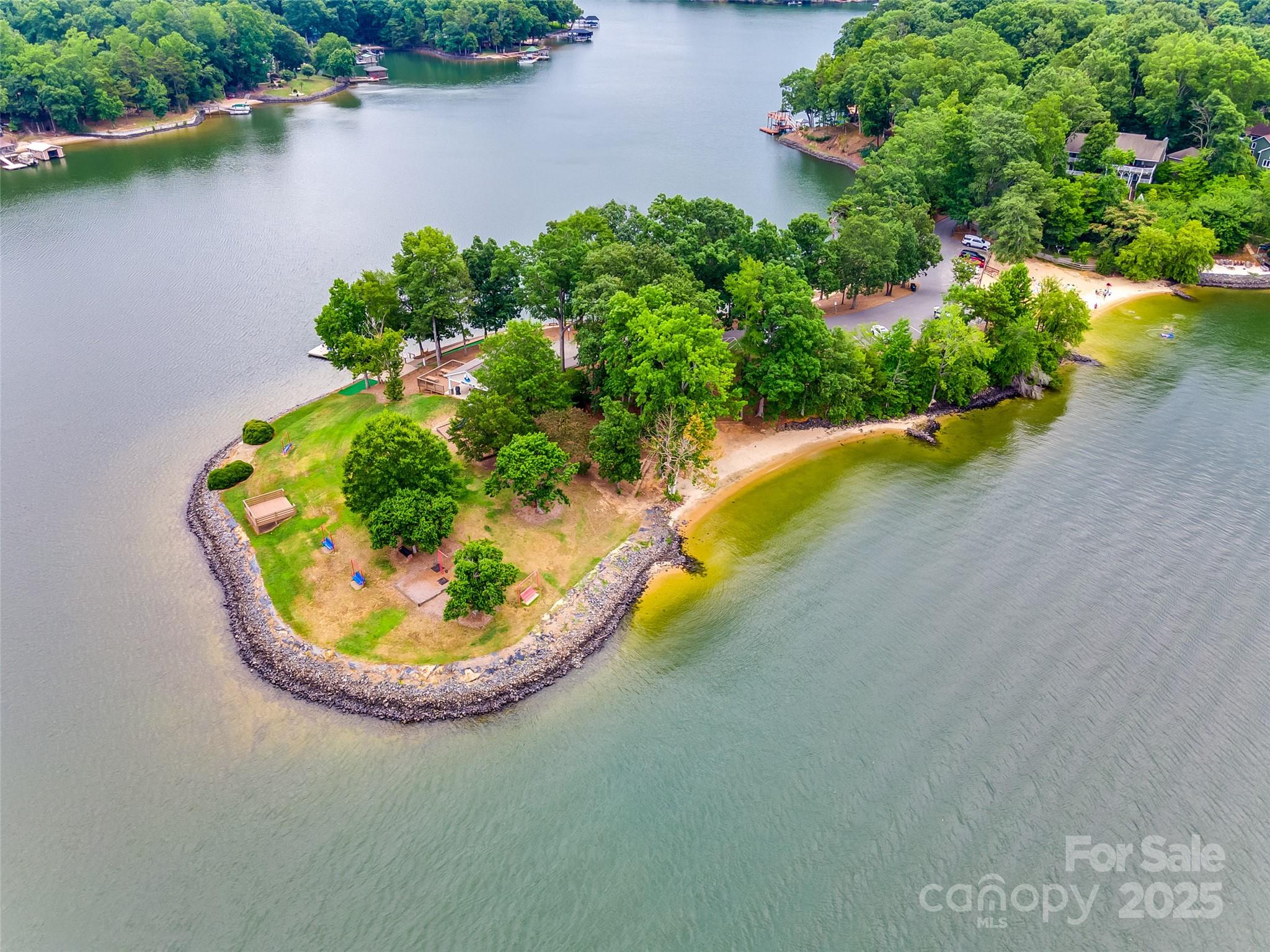 Tega Cay - Residential
