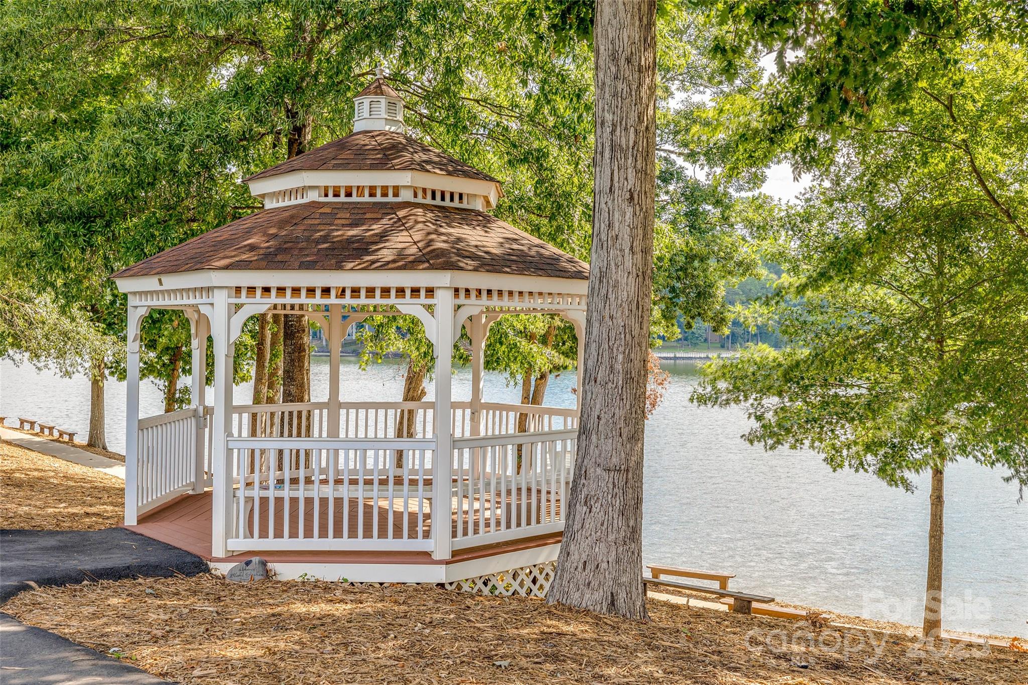 Tega Cay - Residential
