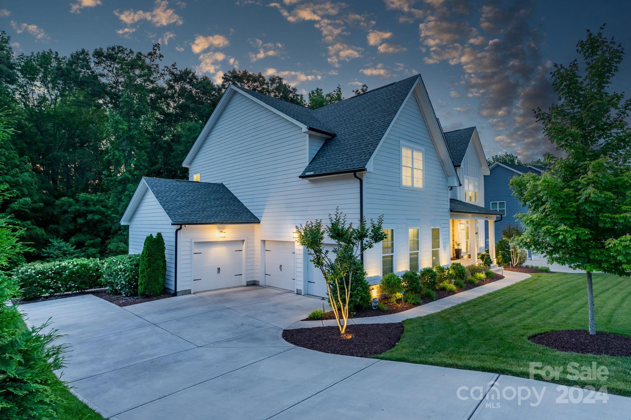 The Manors at Lake Ridge - Residential
