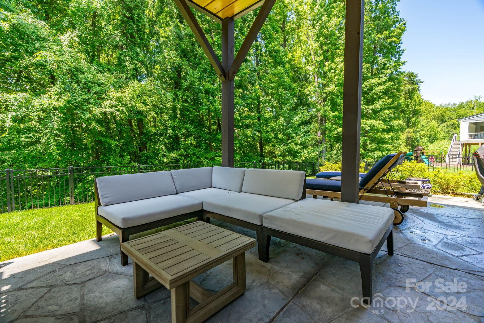 The Manors at Lake Ridge - Residential