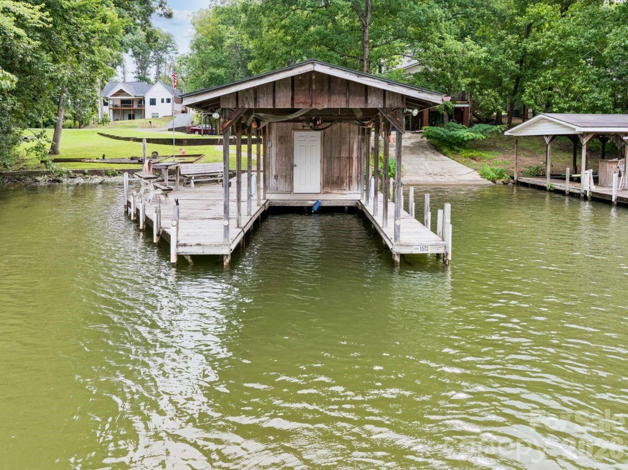 Country Club Estates - Residential