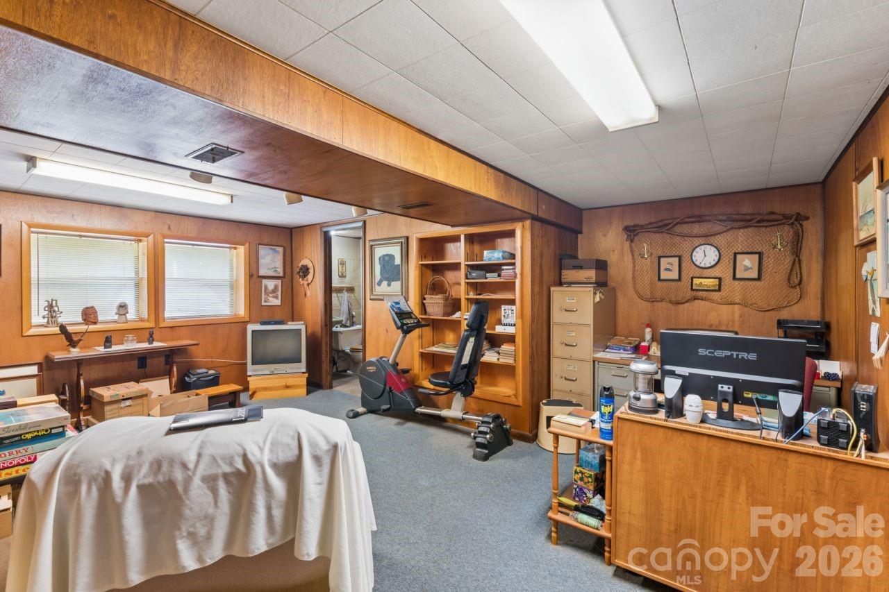 Country Club Estates - Residential