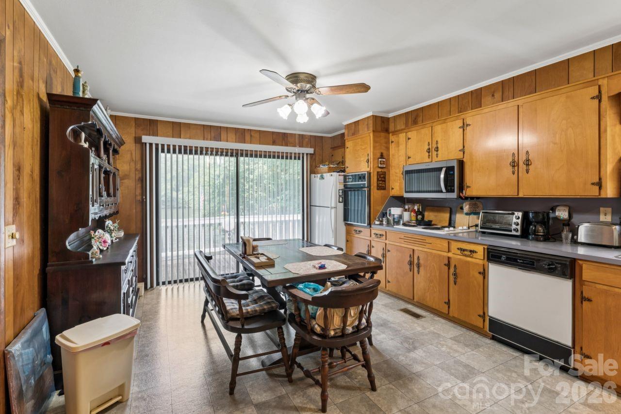 Country Club Estates - Residential