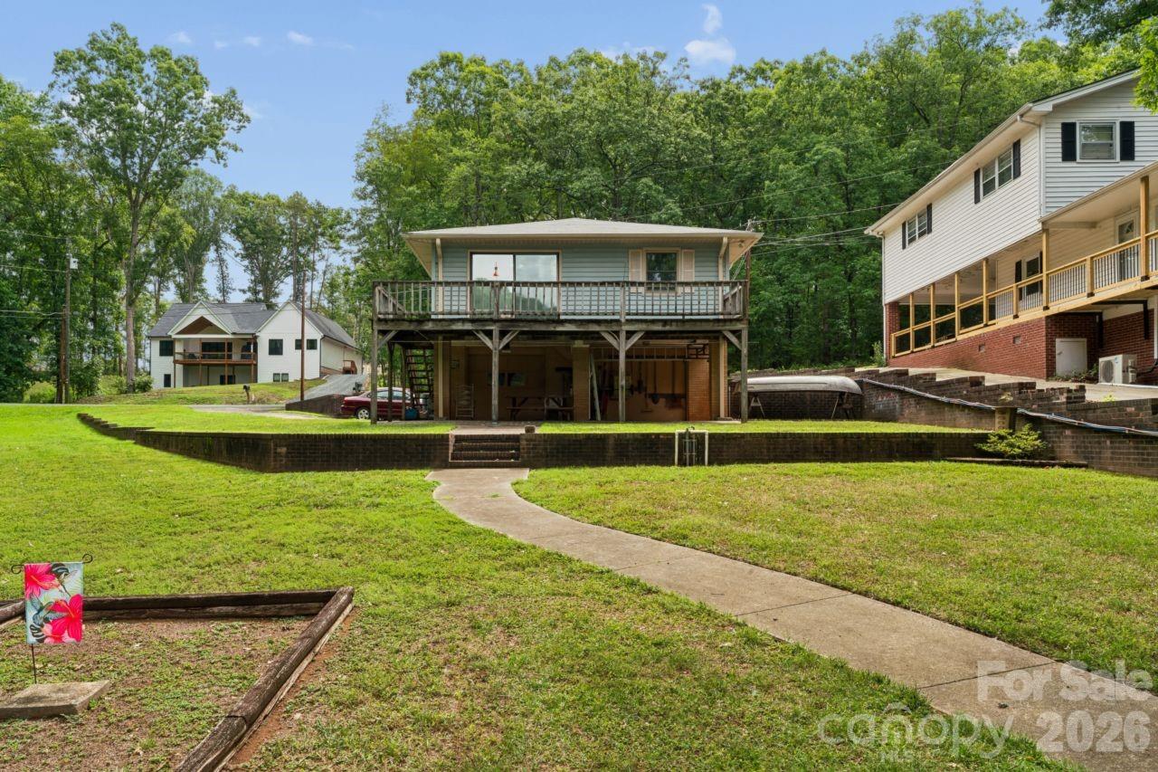 Country Club Estates - Residential