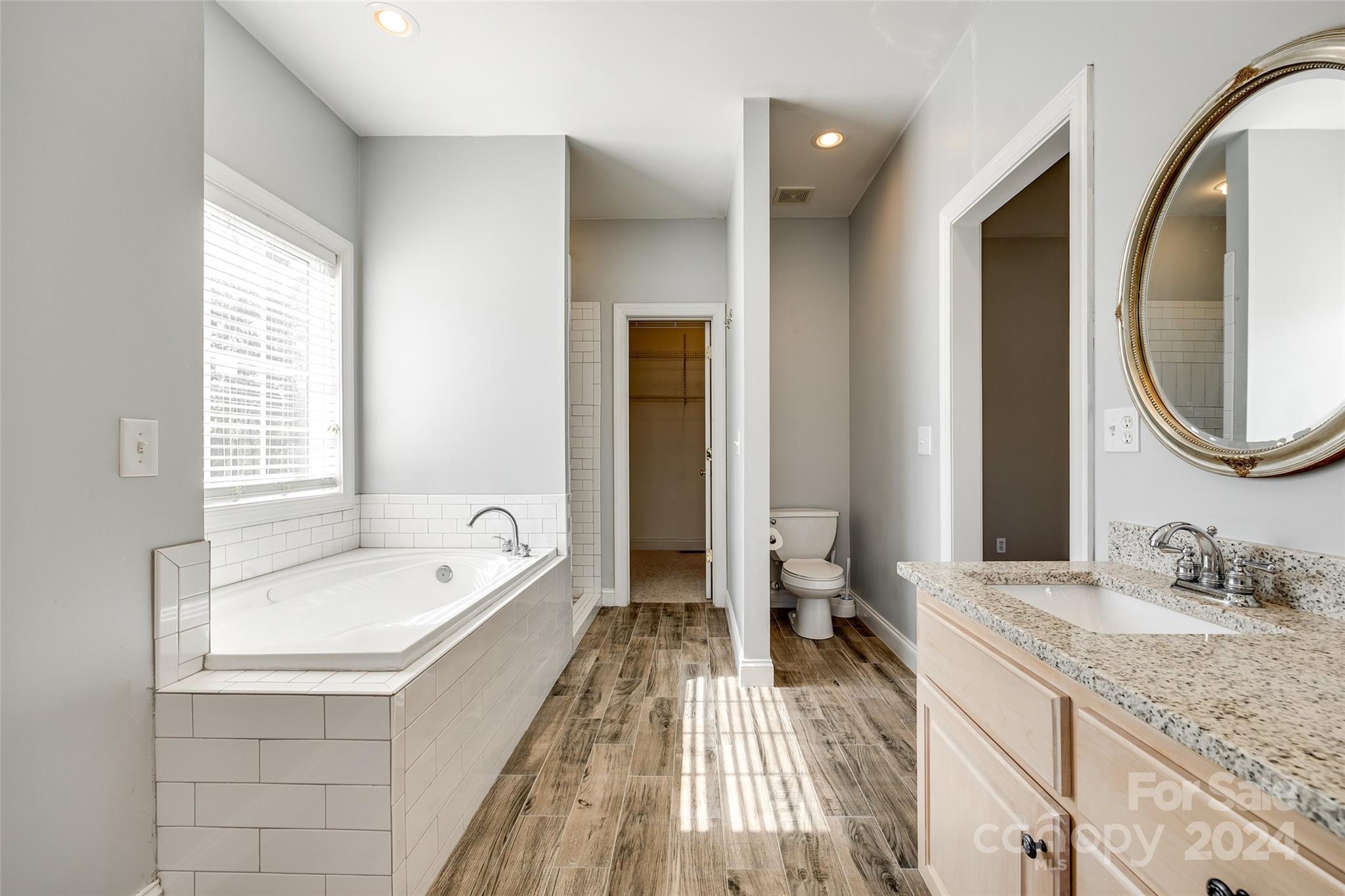 Country Club Estates - Residential