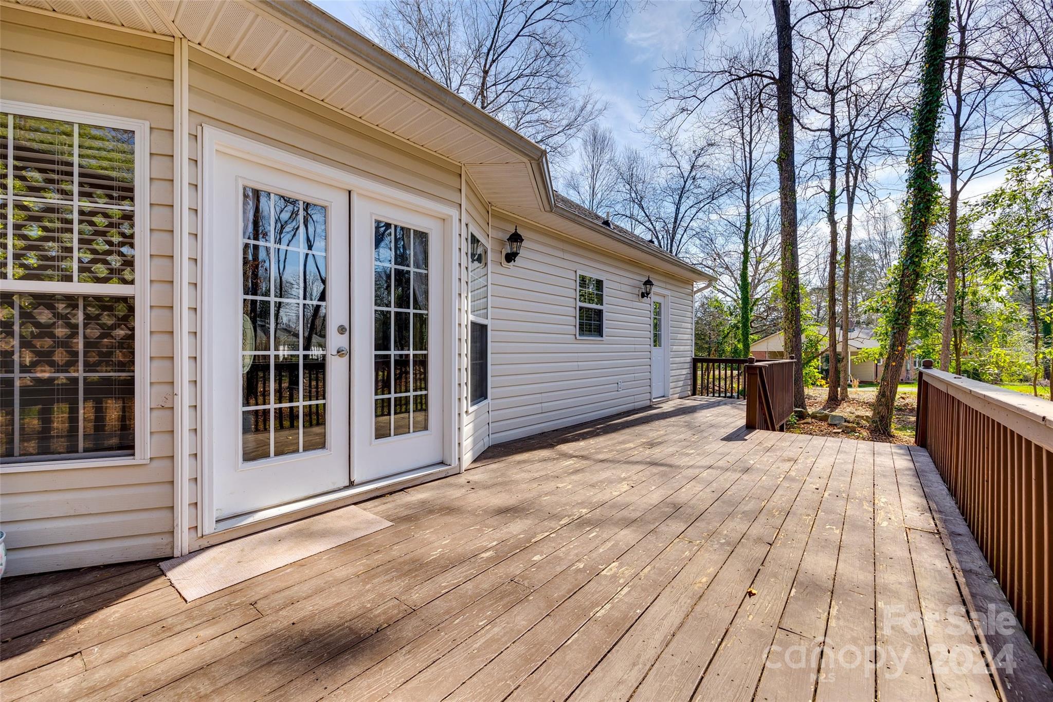 Country Club Estates - Residential