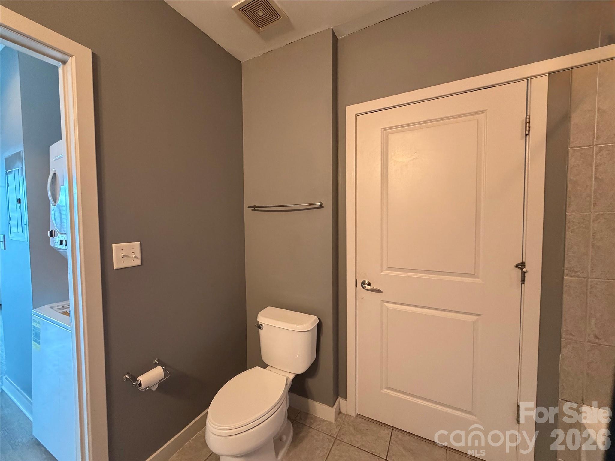 Avenue Condominiums - Residential