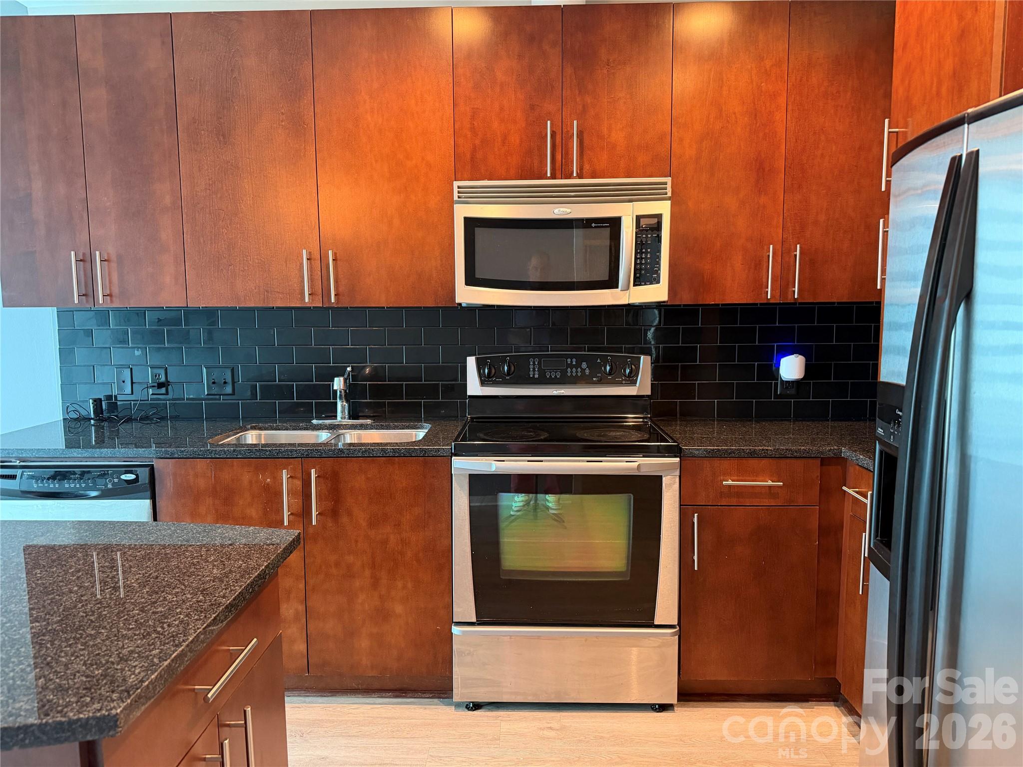 Avenue Condominiums - Residential