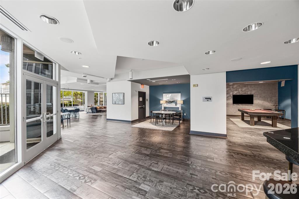 Avenue Condominiums - Residential