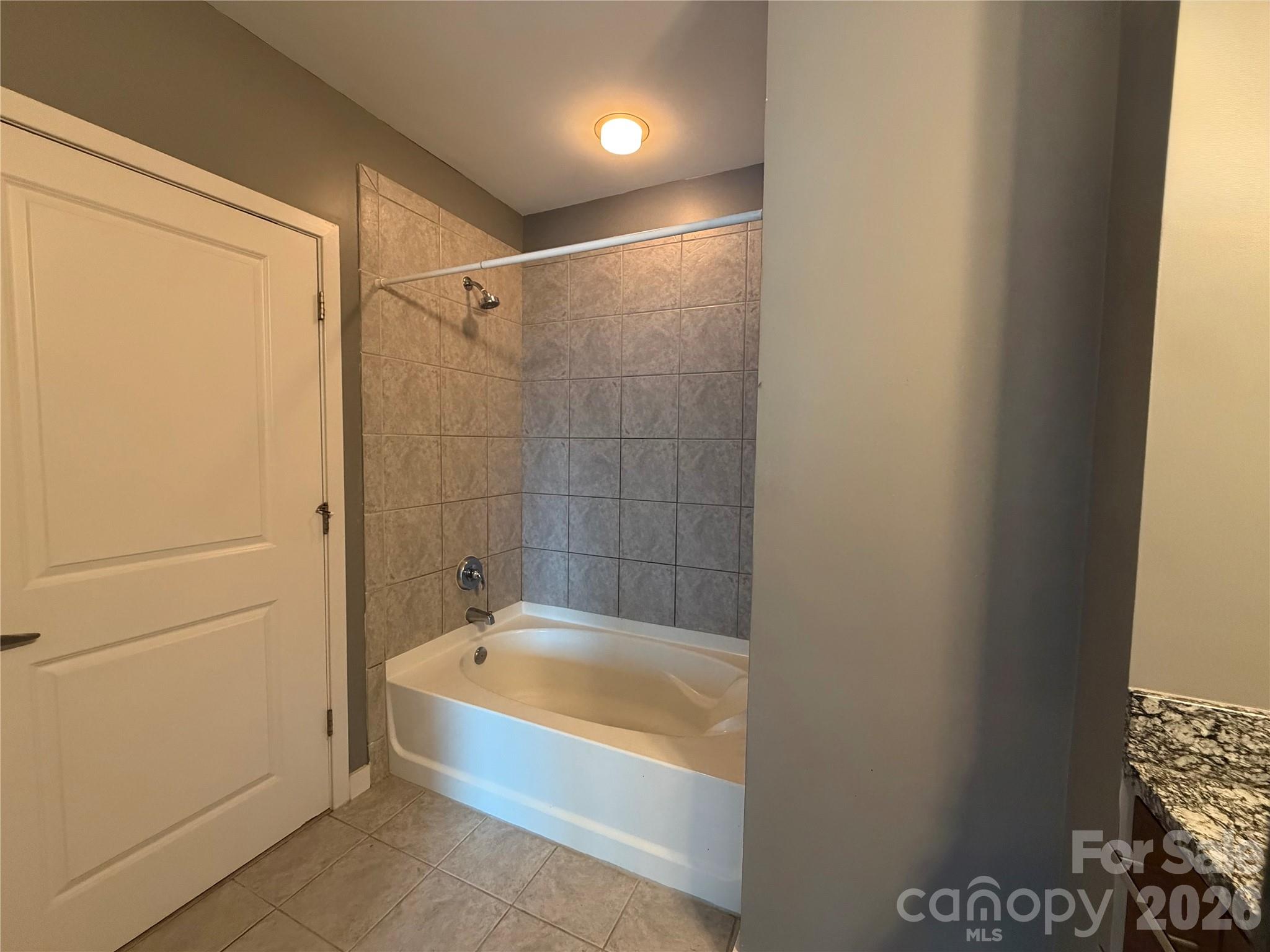 Avenue Condominiums - Residential