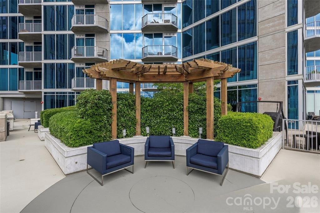 Avenue Condominiums - Residential