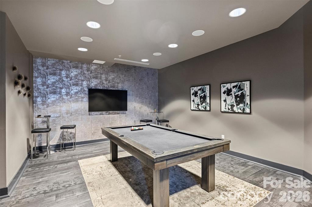 Avenue Condominiums - Residential