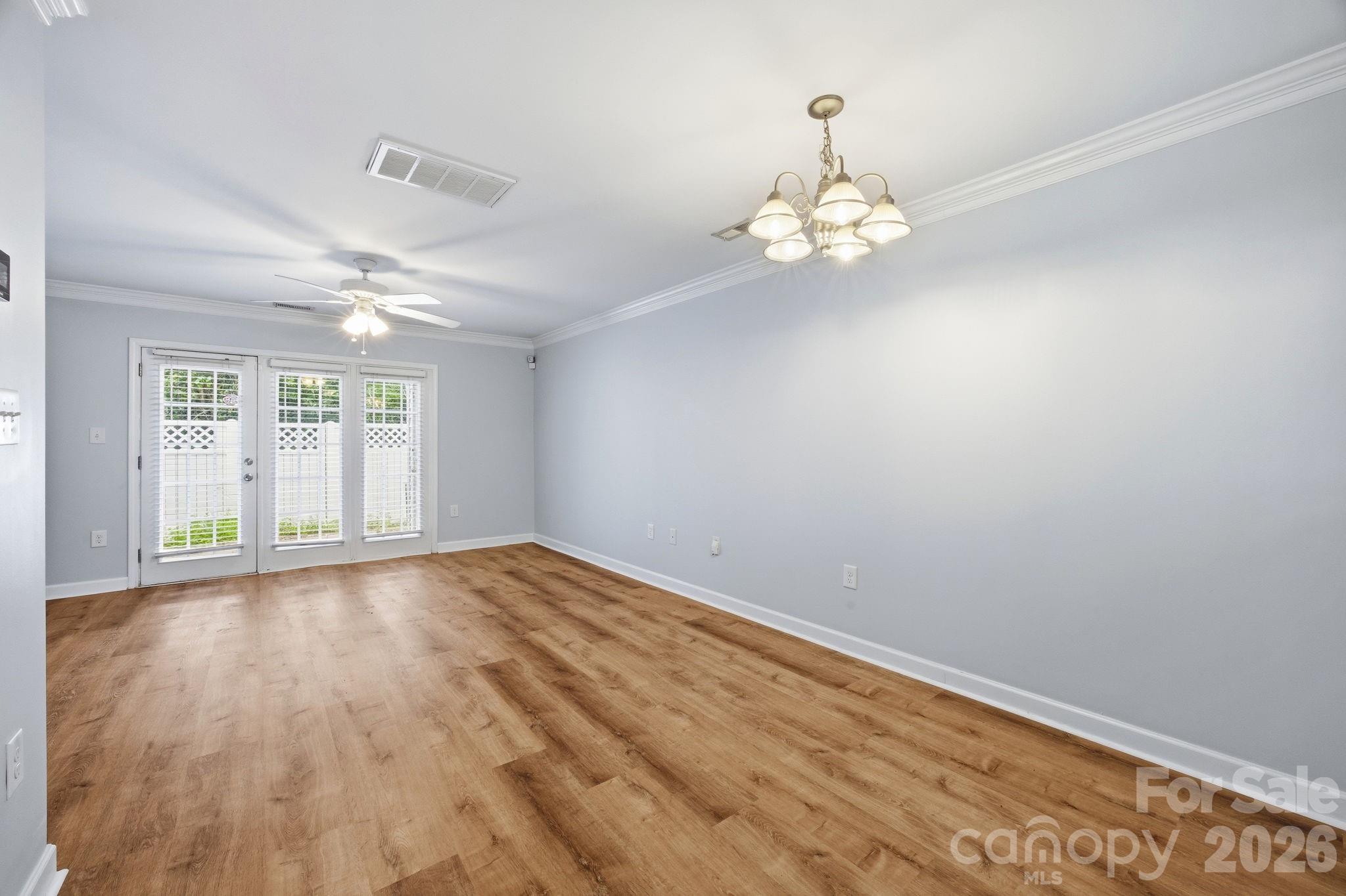 Williamsburg on Commonwealth - Residential