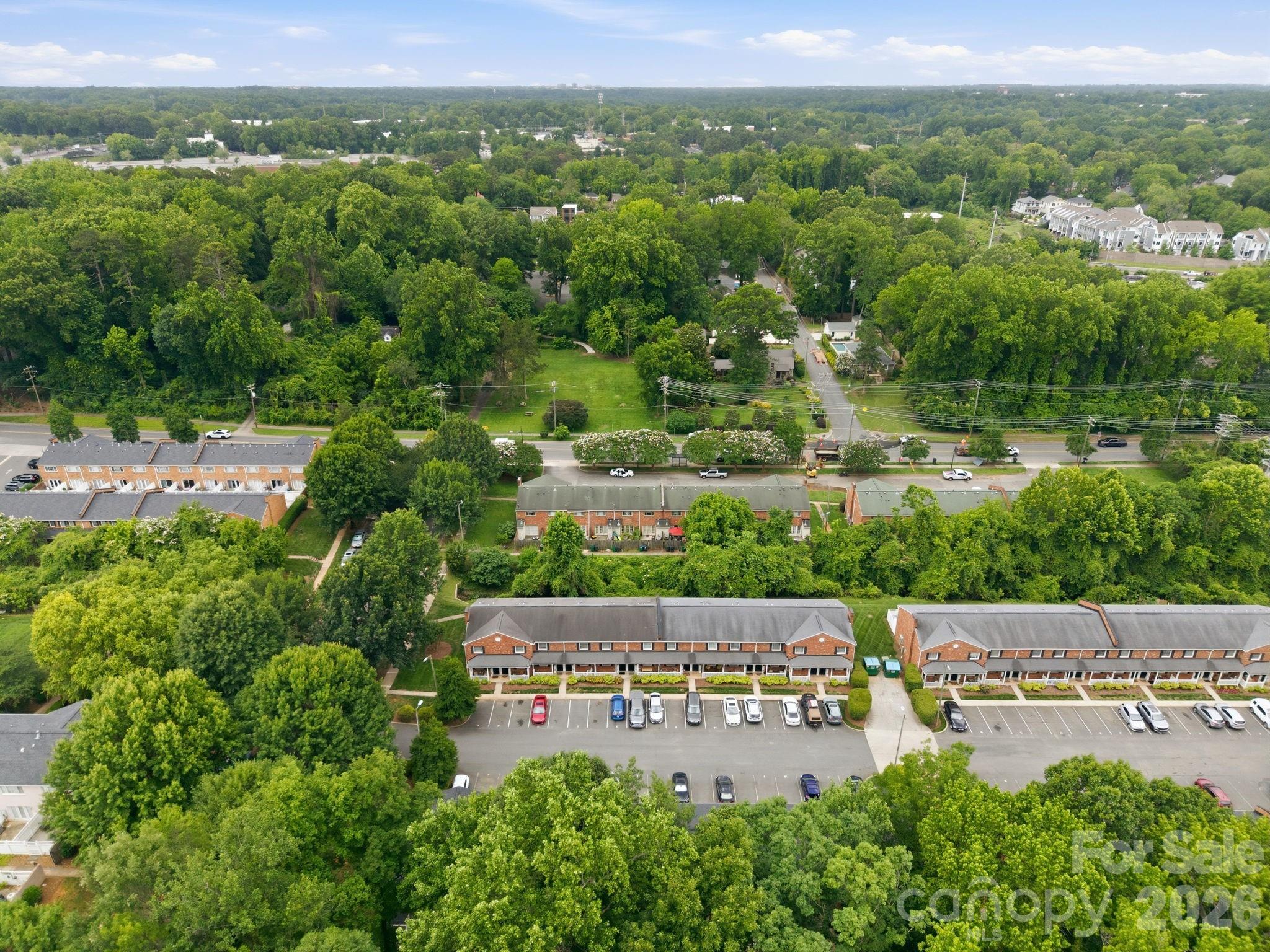 Williamsburg on Commonwealth - Residential