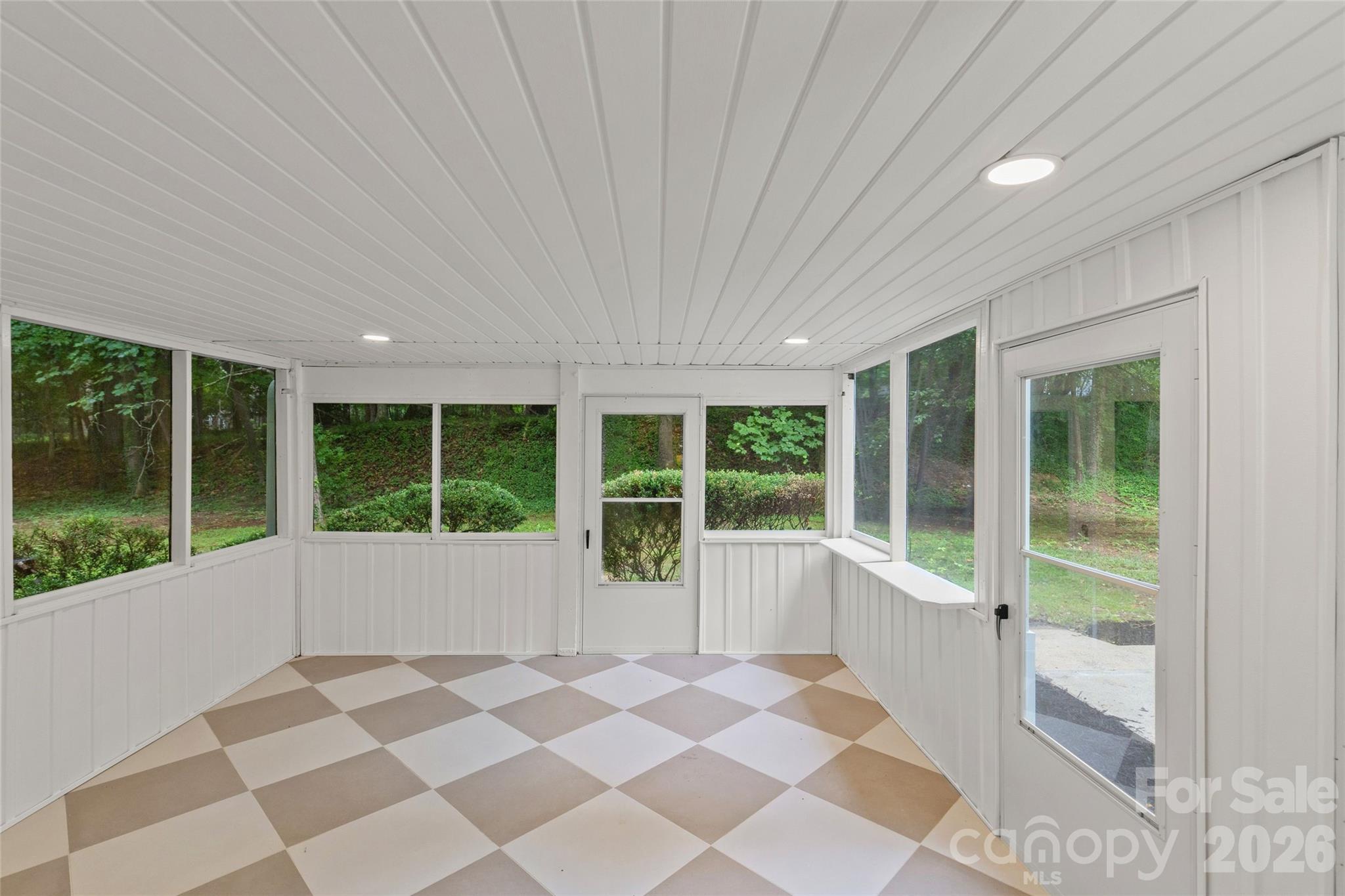 Sardis Forest - Residential