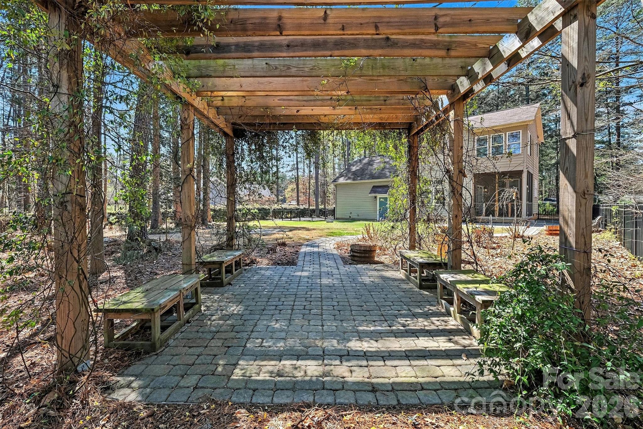 Lake Shore - Residential