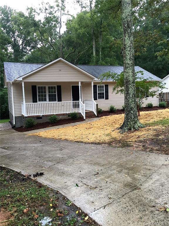 No Work To Do! A wonderful 3B/2B house with new roof, carpet, lighting, paint, and more. Close to schools and shopping. A must see!