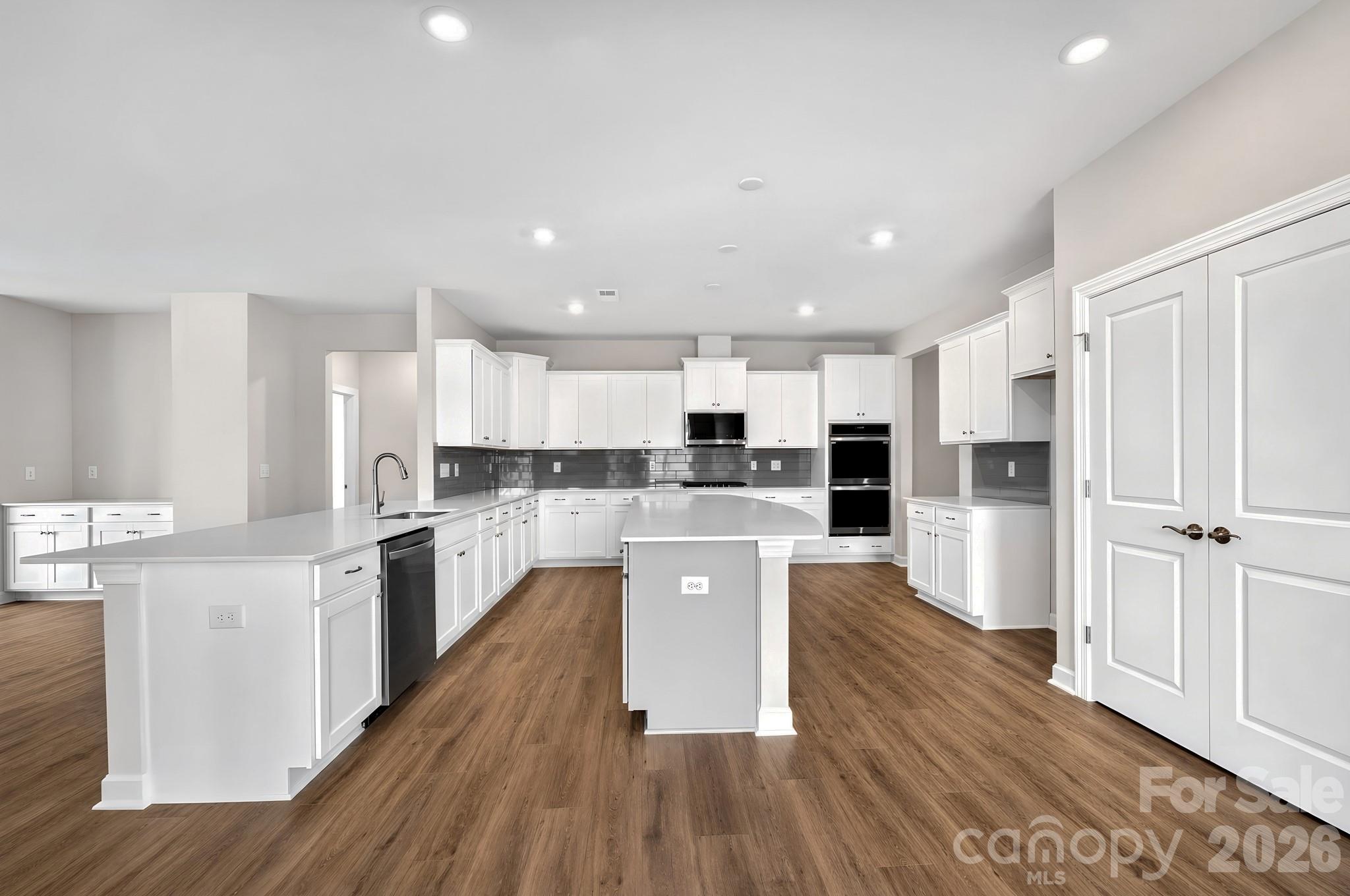 Roselyn - Residential