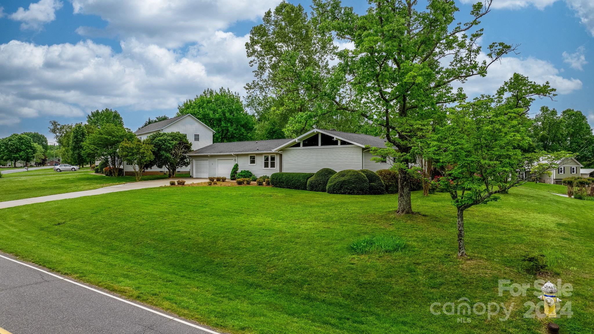 One level living in Falling Creek nestled within the St Stephens community. This well maintained 3-br, 2-ba ranch boasts 1750+ ft, Kitchen equipped with a gas range, newer lower cabinets, and counter tops, it offers both functionality and style. The kitchen's hardwood floors seamlessly flow into the foyer, hall, and primary bedroom, creating a cohesive and inviting atmosphere throughout. Replacement windows offer natural light, The spacious primary features an additional FP & WIC with additional spacious bedrooms. For those who value storage, this home does not disappoint. The expansive garage provides ample space to accommodate vehicles, outdoor gear, & more. Experience year-round comfort with the convenience of a gas furnace, hot water, and gas logs. However, the allure of this residence extends beyond its interior, as it boasts a fabulous screen porch—an idyllic setting for enjoying the serene surroundings and entertaining guests in style. This home is a rare find in Falling Creek.