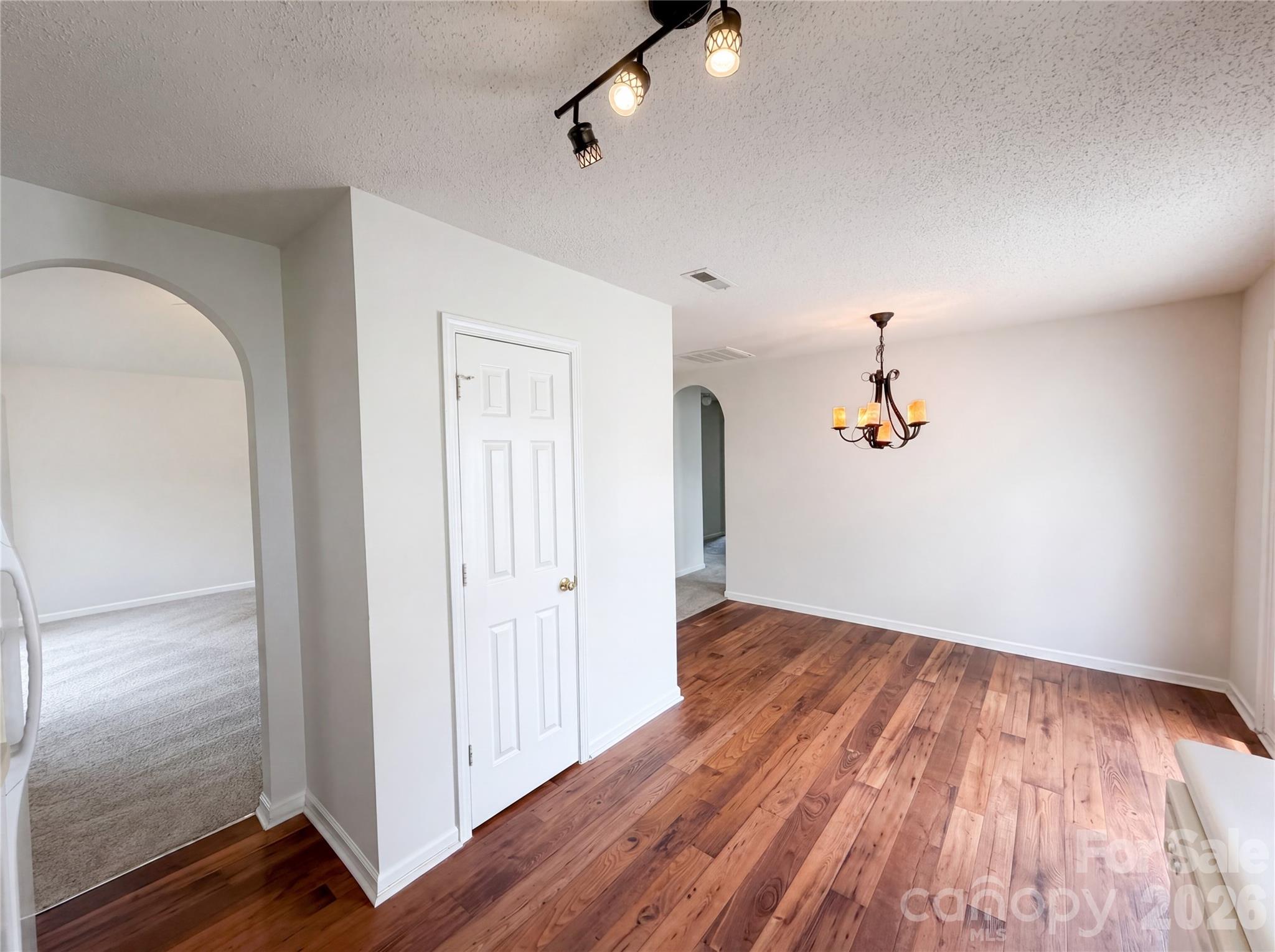 Mission Hills - Residential