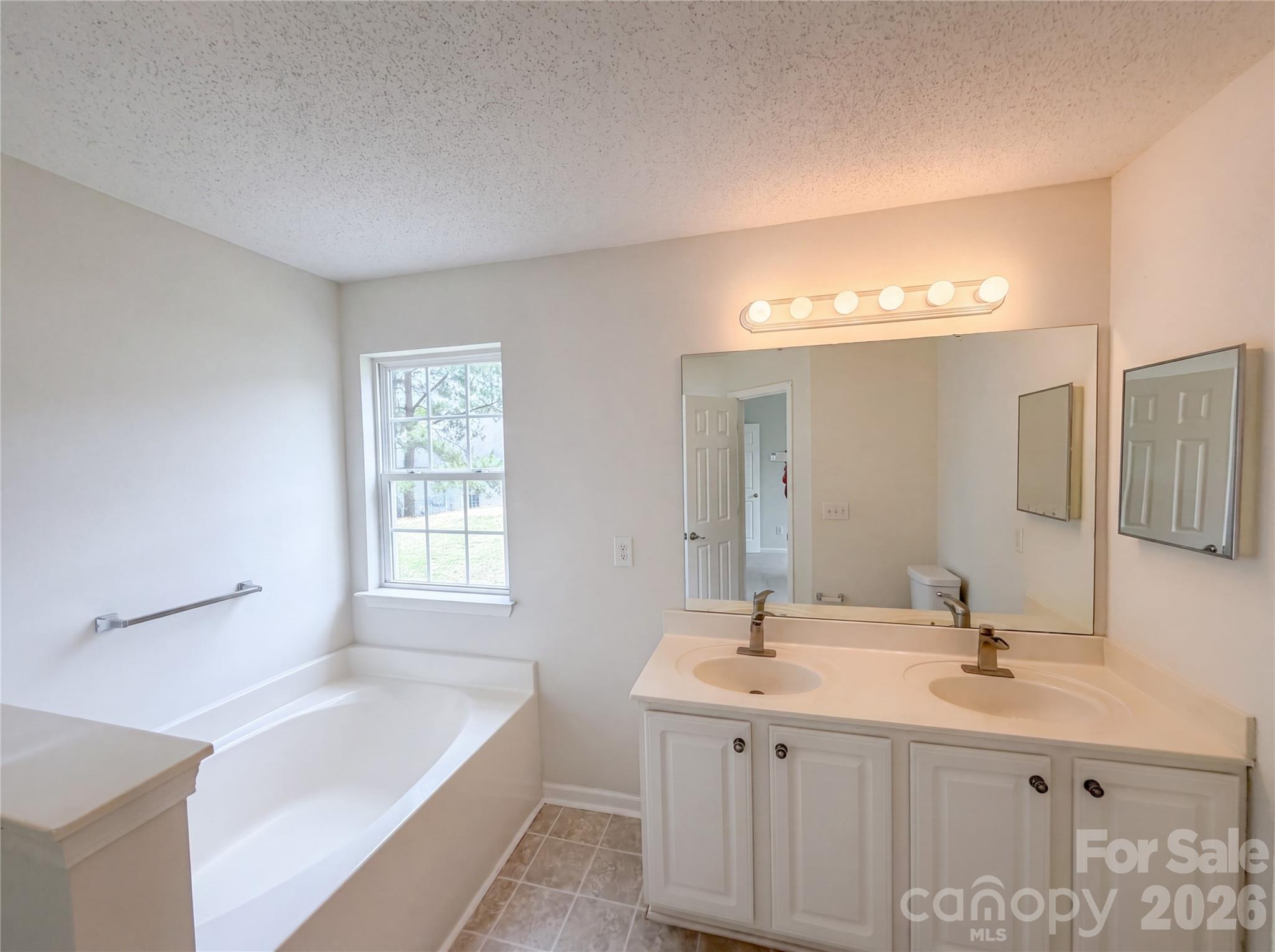 Mission Hills - Residential