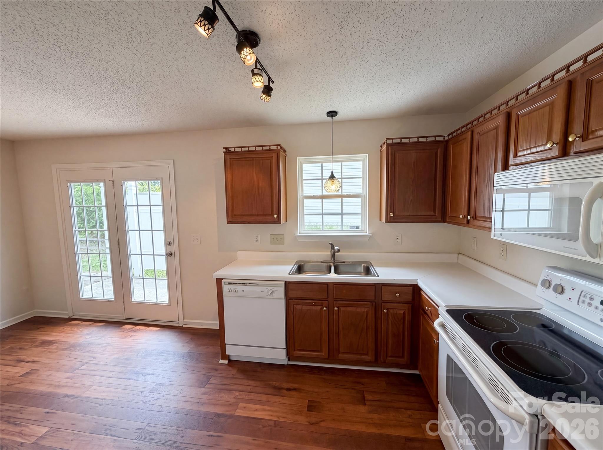 Mission Hills - Residential