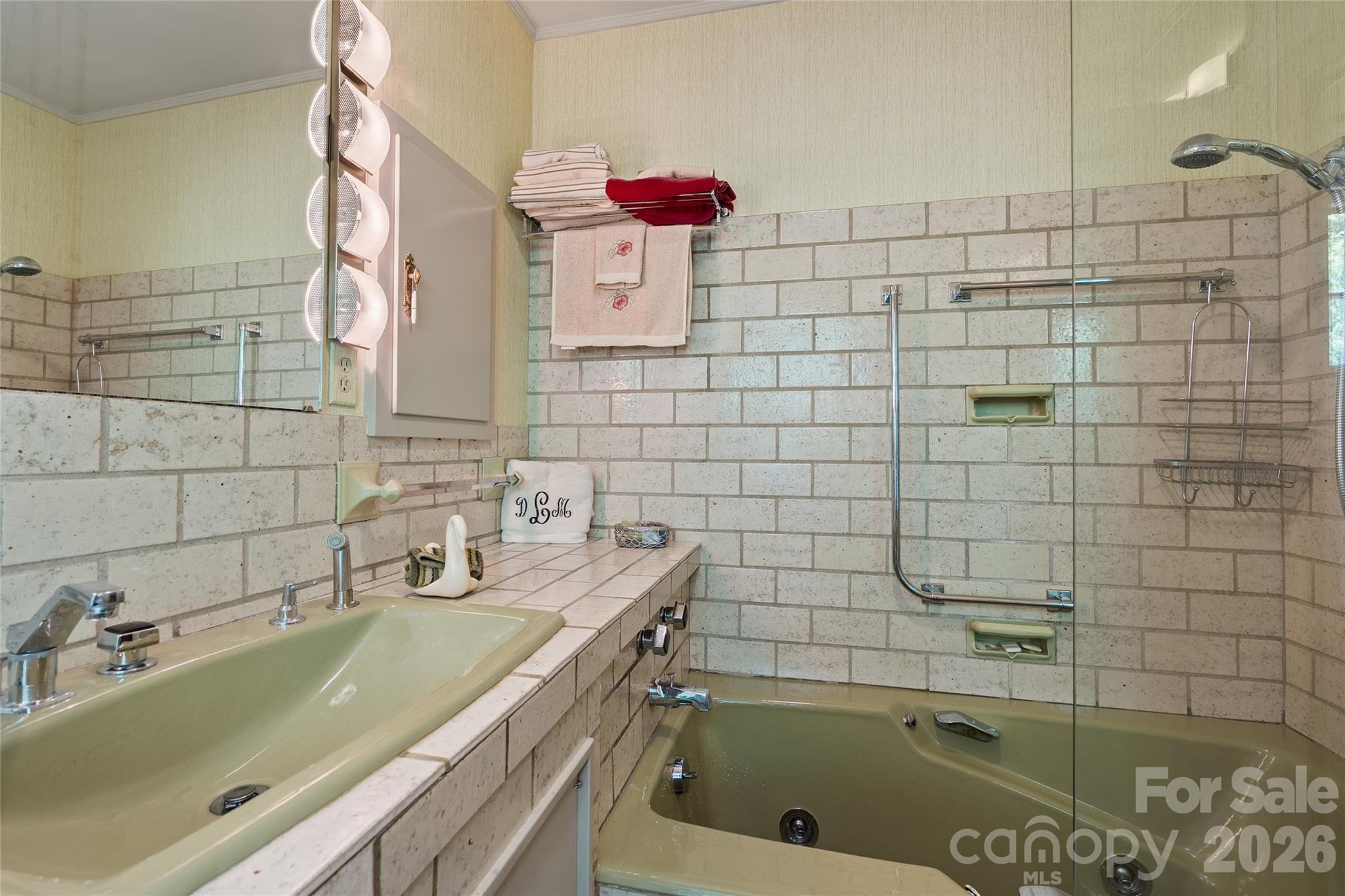 Longchamps Condos - Residential