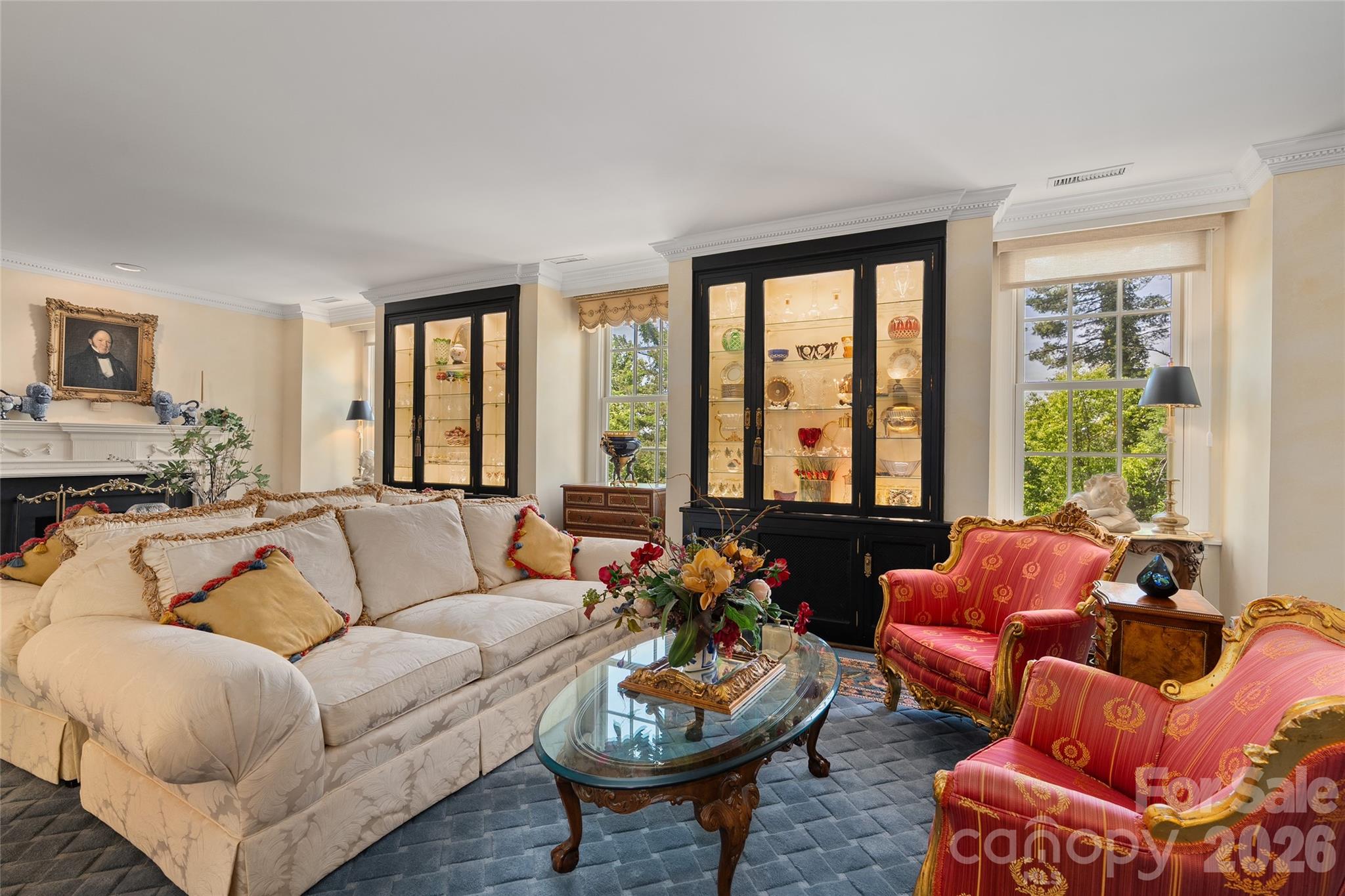 Longchamps Condos - Residential