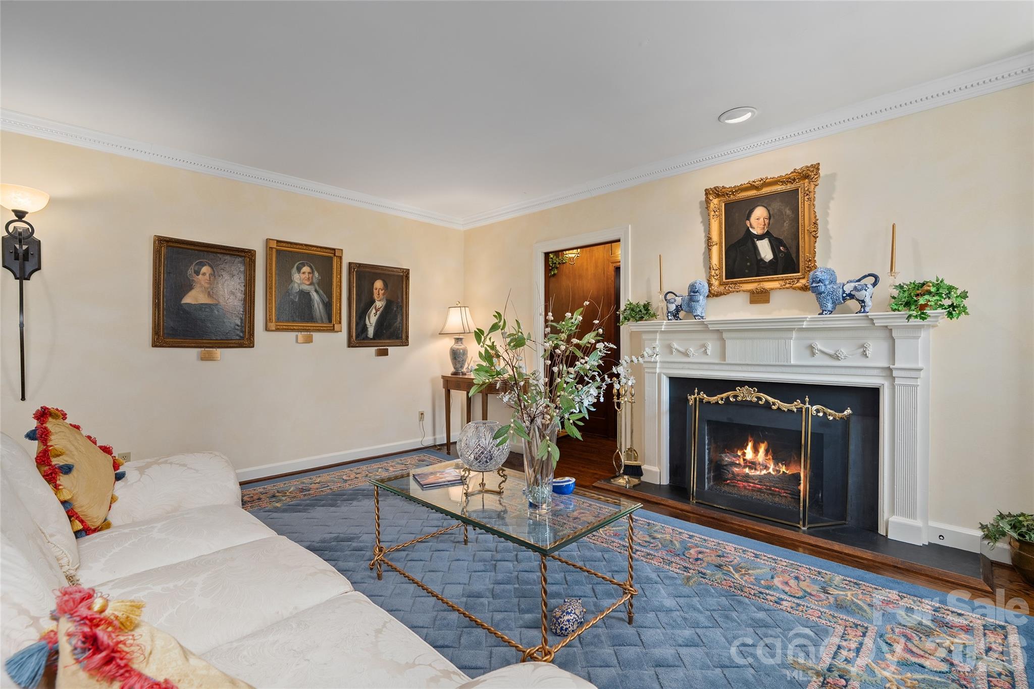Longchamps Condos - Residential